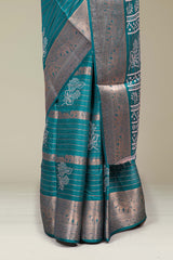 Jacquard woven border