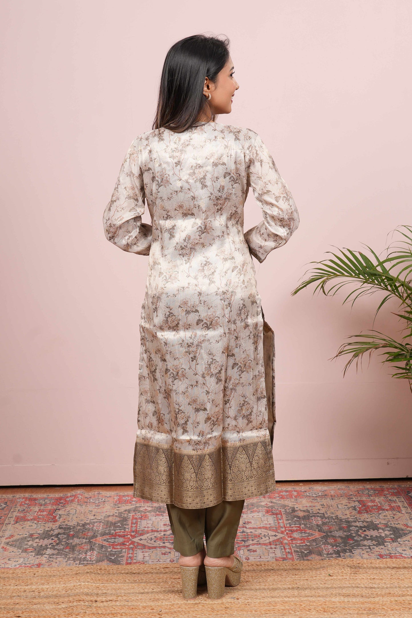 Jacquard woven suit with dupatta