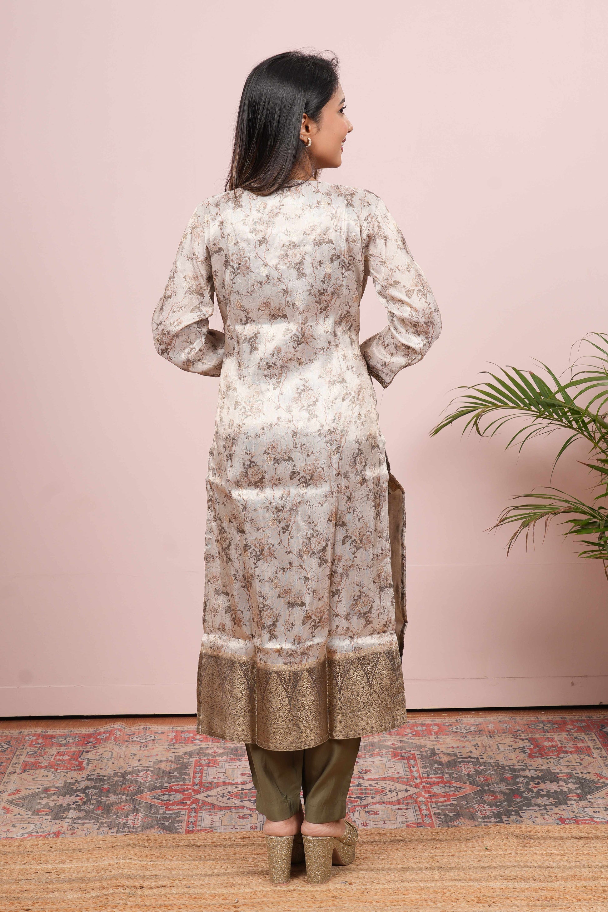 Jacquard woven suit with dupatta