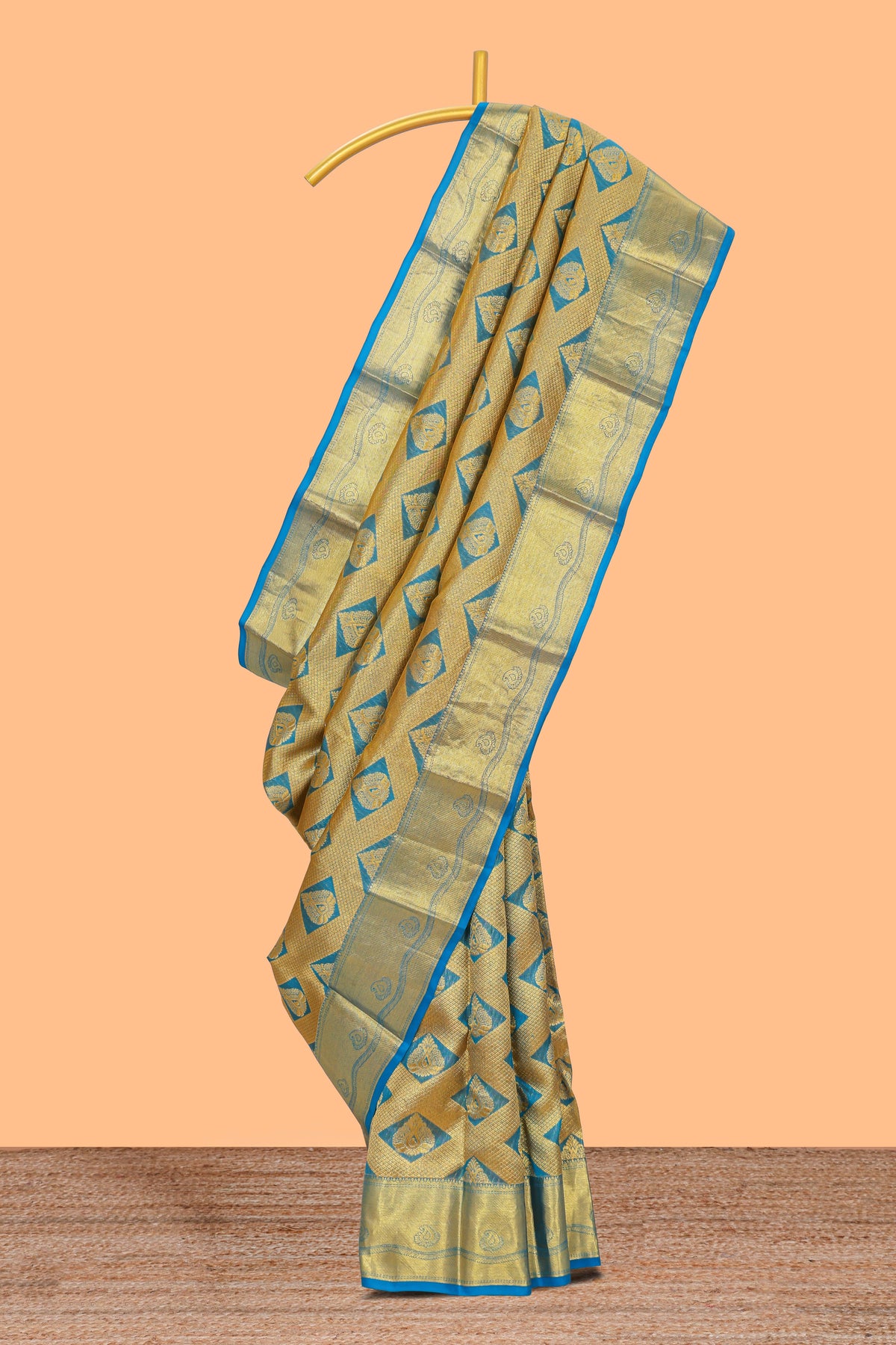 Blue Geometric and butta designed Kanchipuram silk saree with self zari border and zari work pallu comes with matching blouse