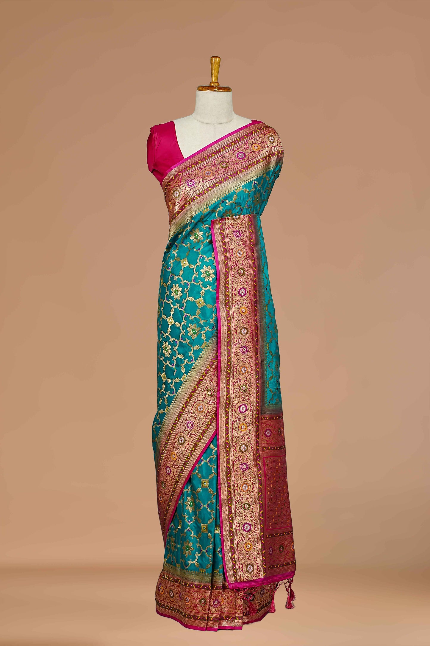 Lustrous festive fabric