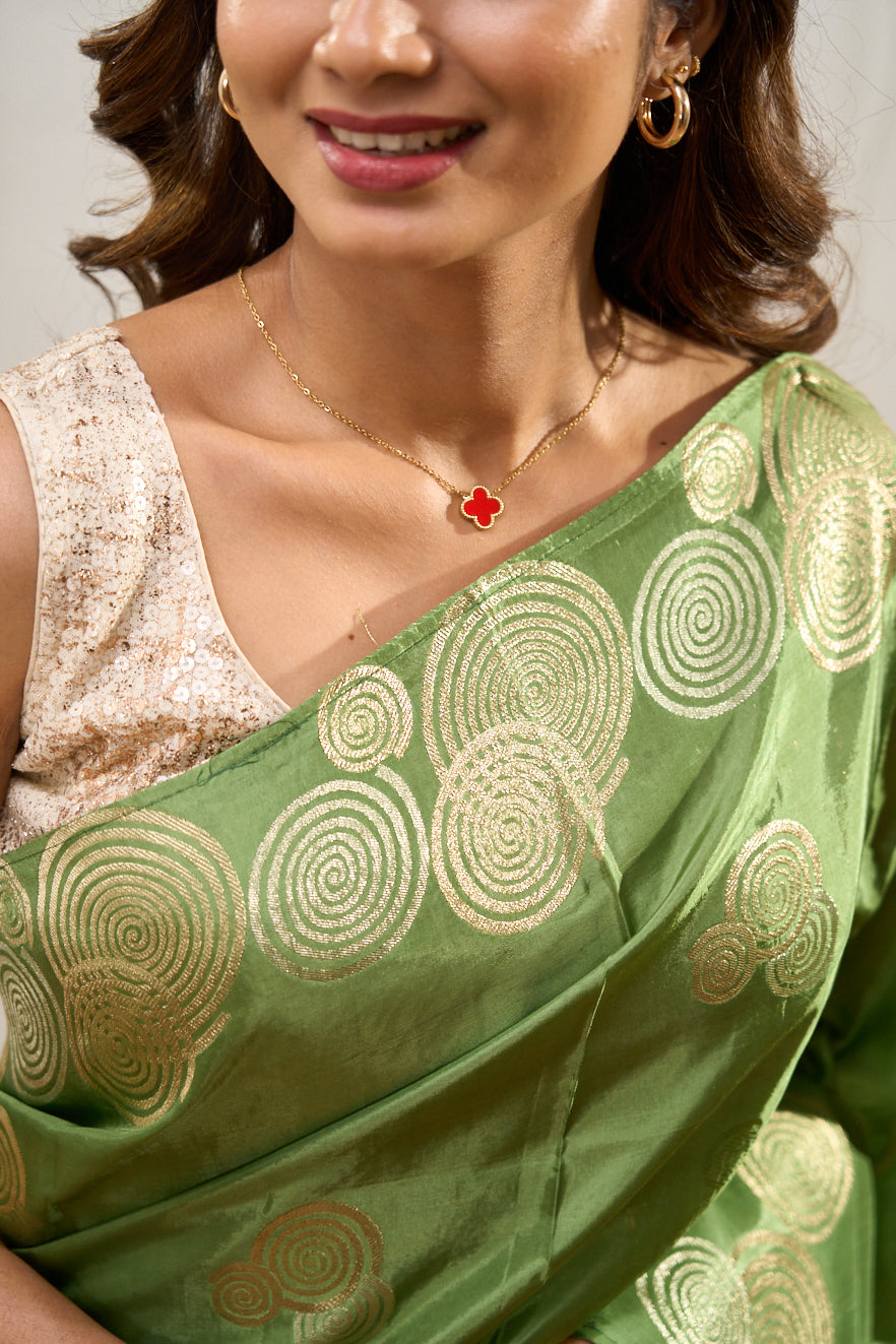 Lustrous texture detail