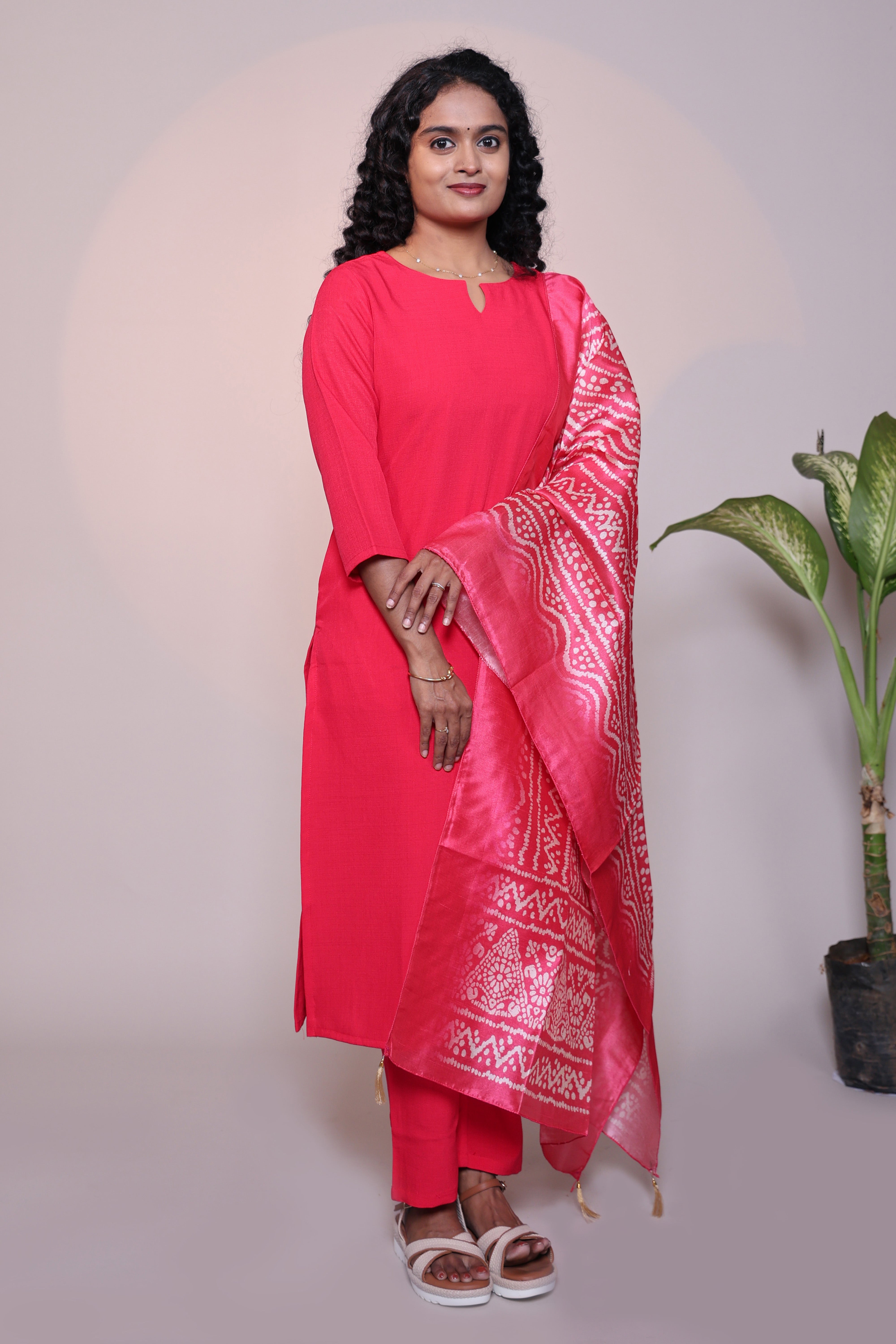 Pink plain 3/4 slevee salwar suit with matching pant and printed dupatta