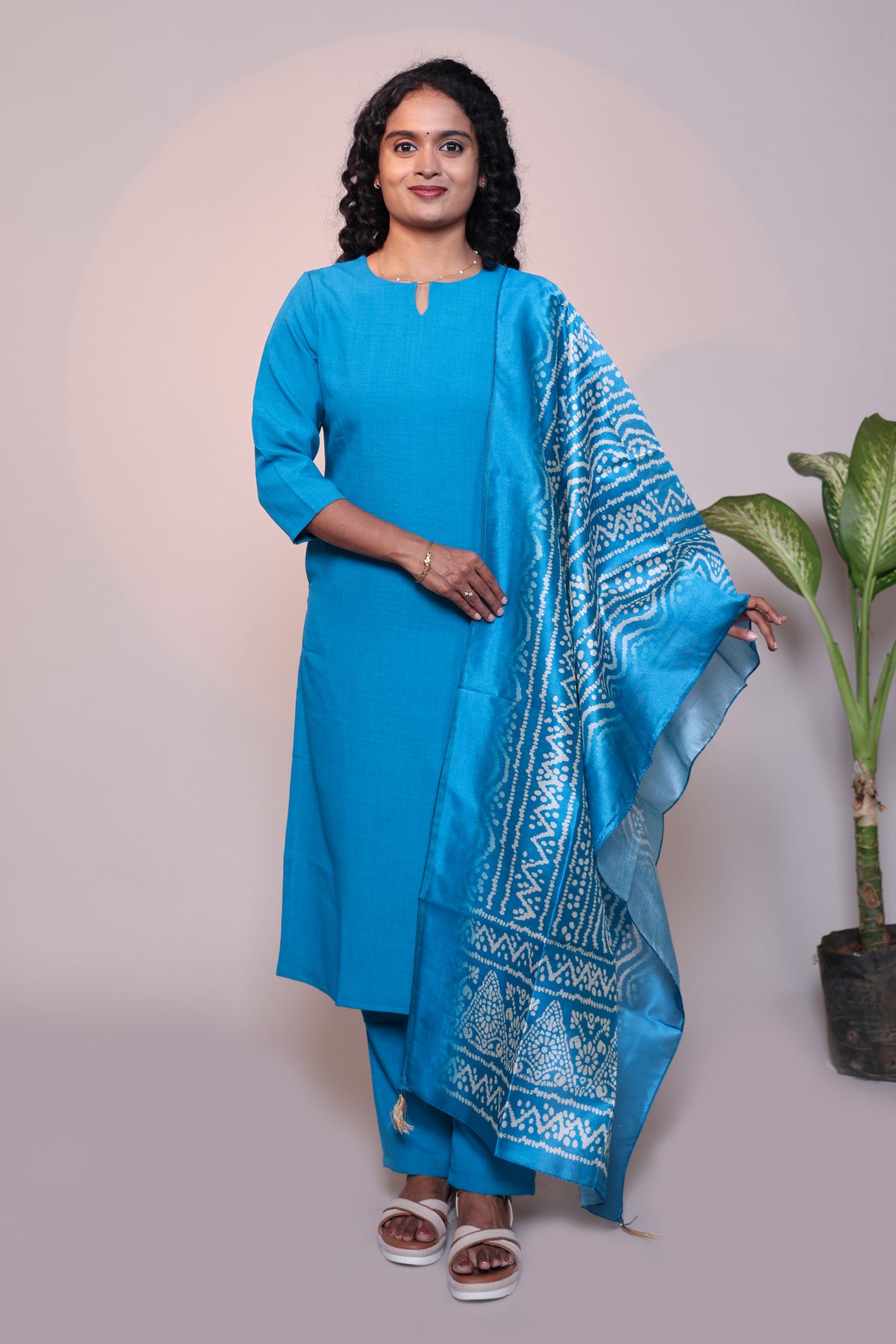 Blue plain 3/4 slevee salwar suit with matching pant and floral printed dupatta