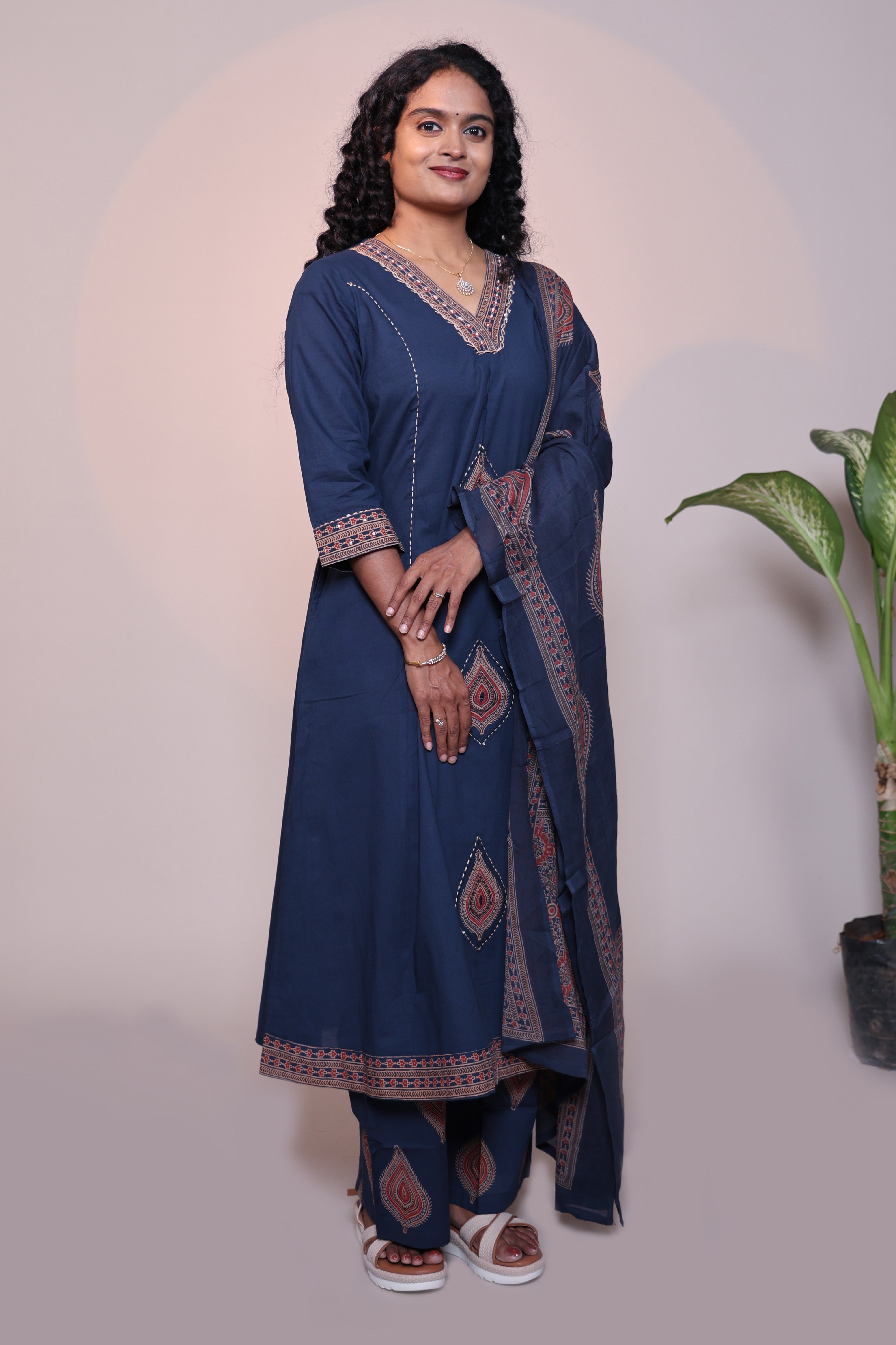 Blue V neck butta design 3/4 slevee salwar suit with matching pant and floral printed dupatta