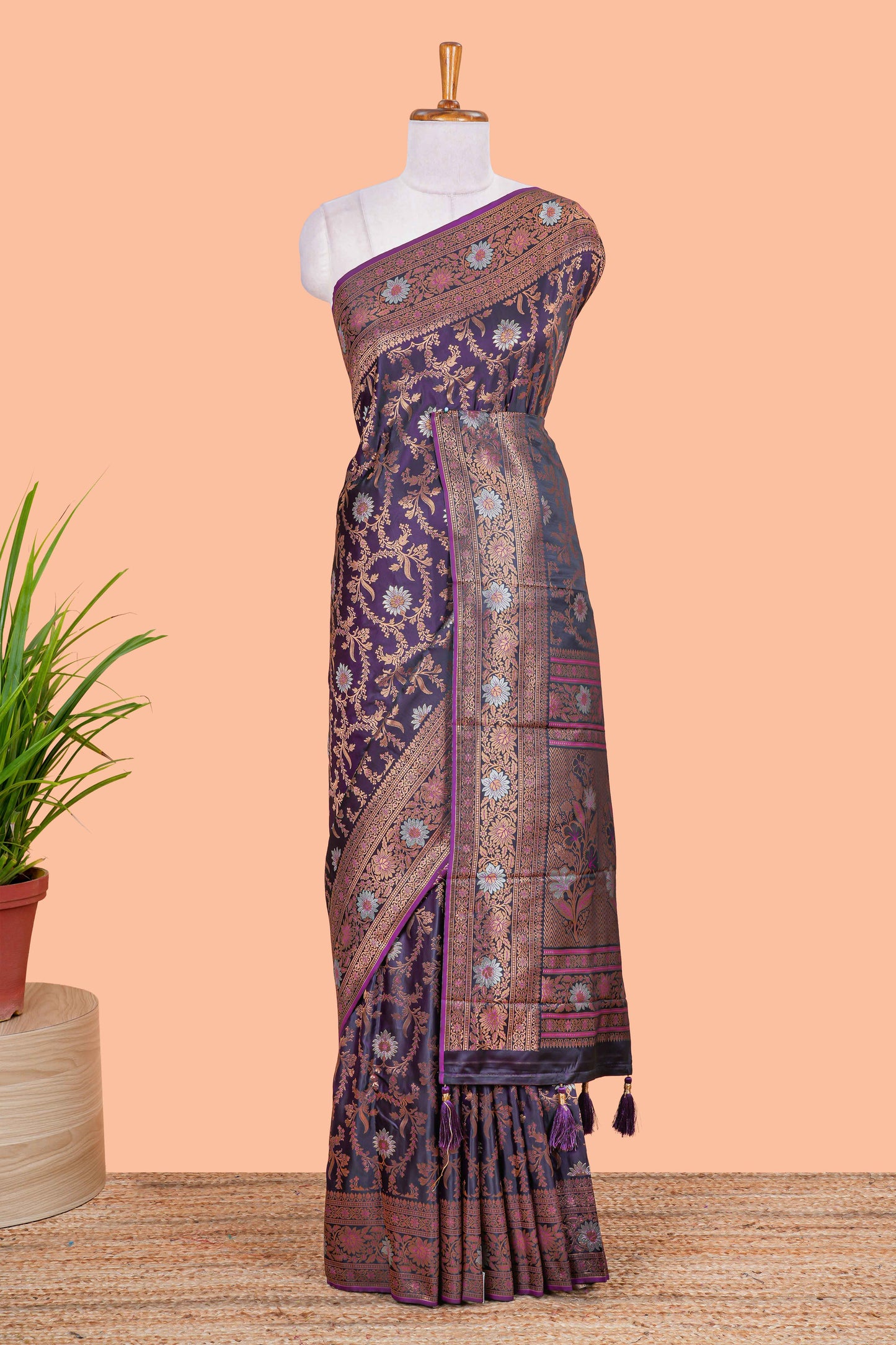 Magenta woven jaal silk saree