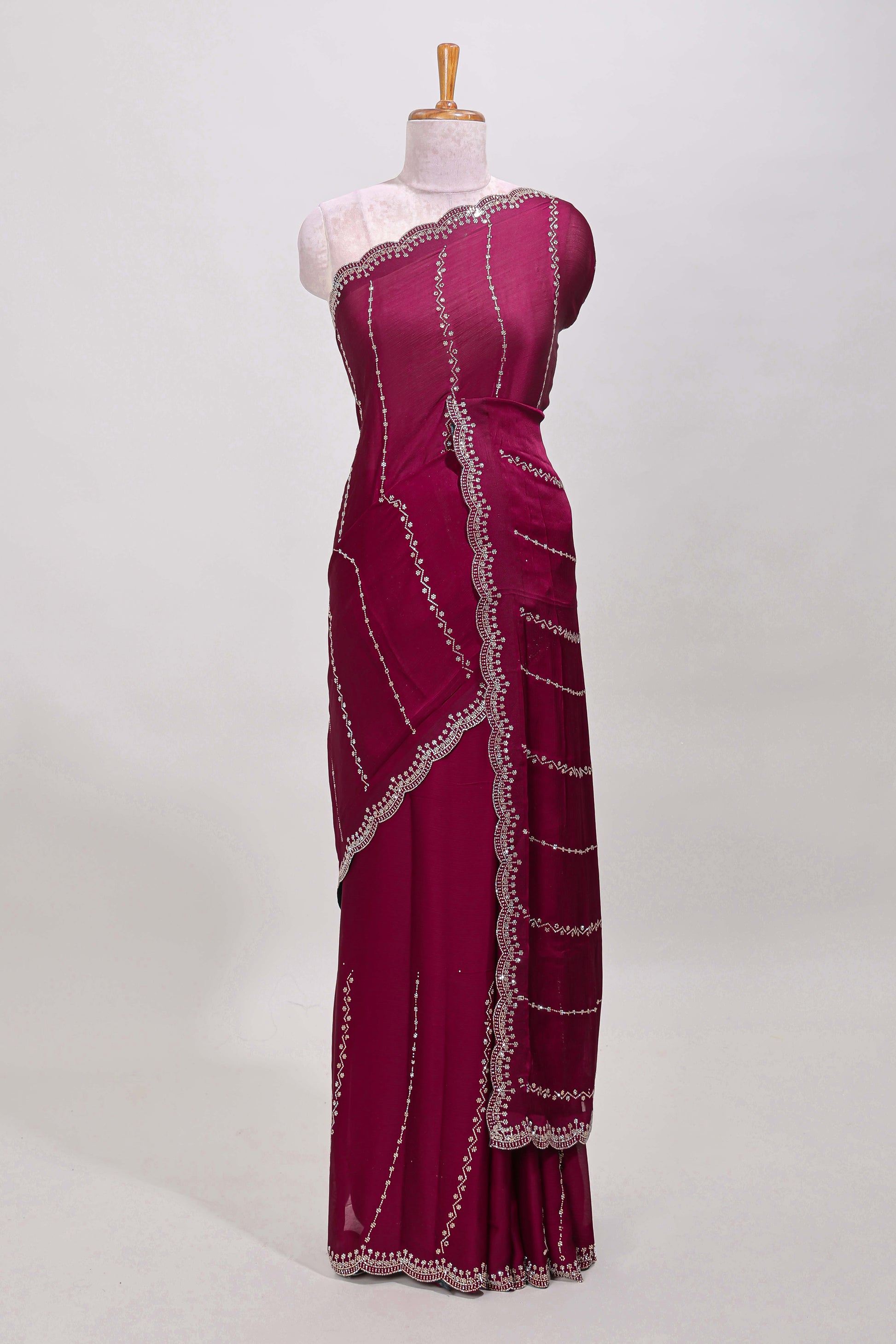 Maroon scallop border zigzag saree