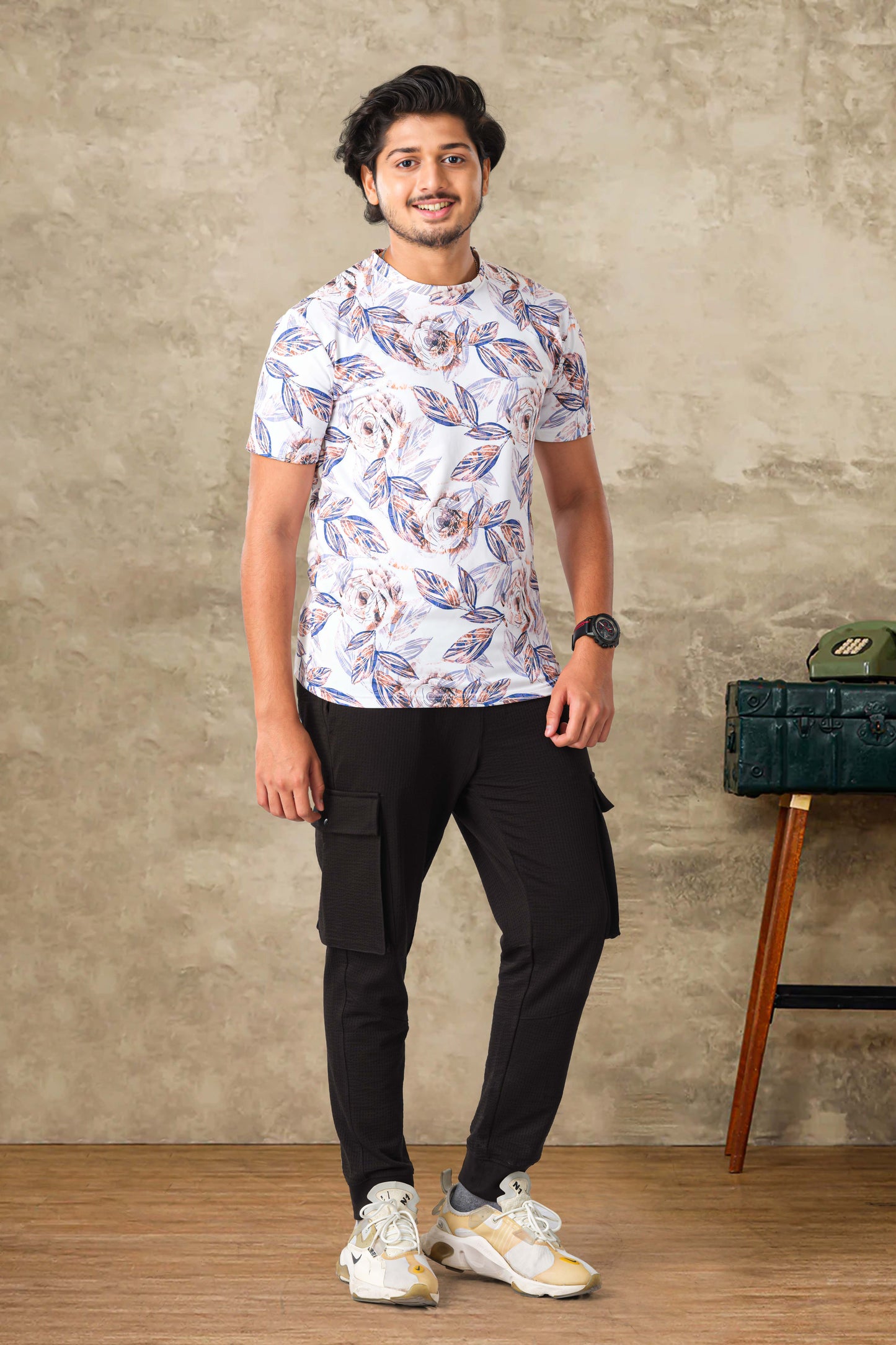 Modern white printed tee