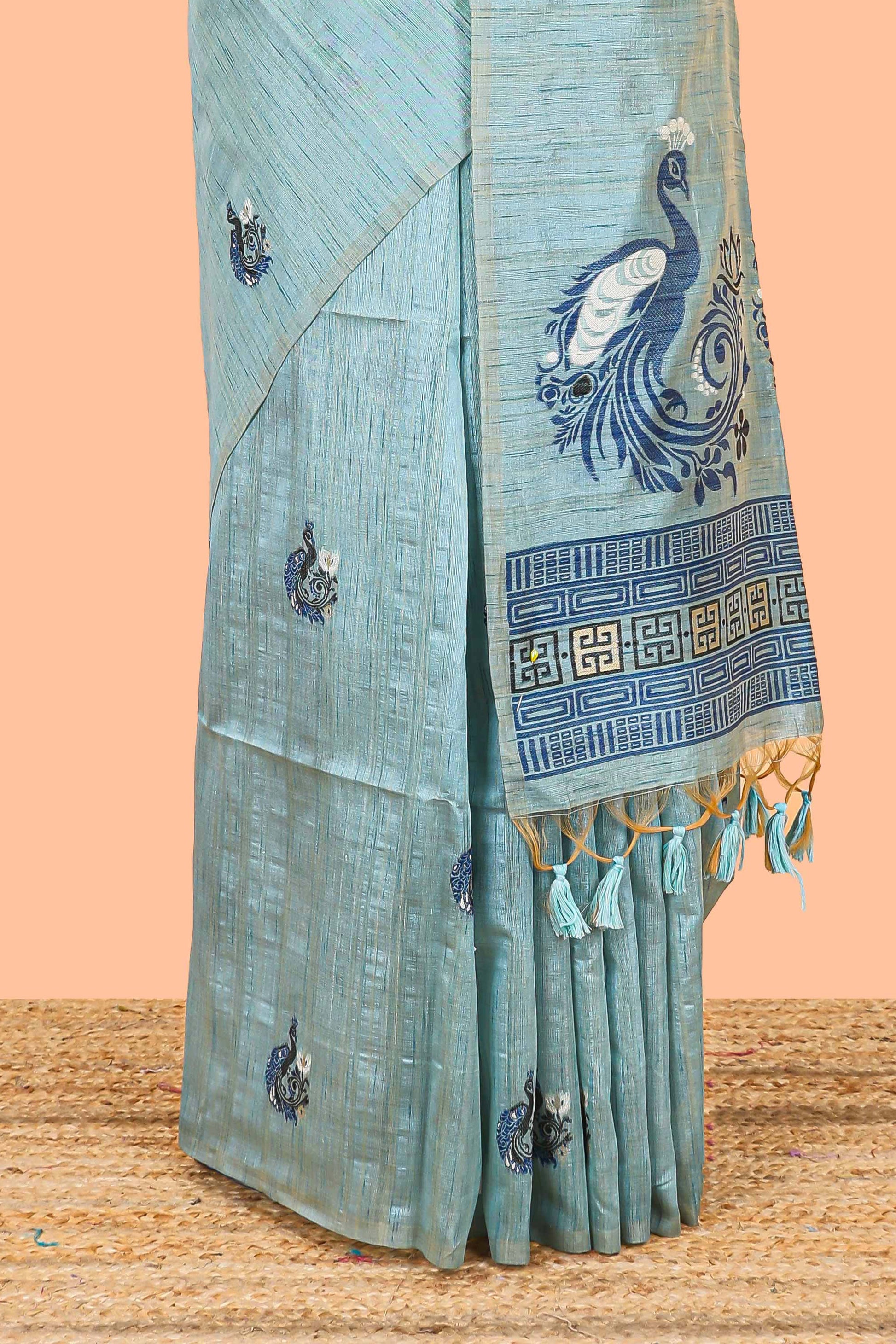 Munga cotton saree with delicate  thread butta