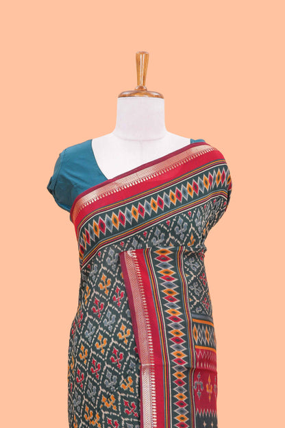 Pallu contrast design