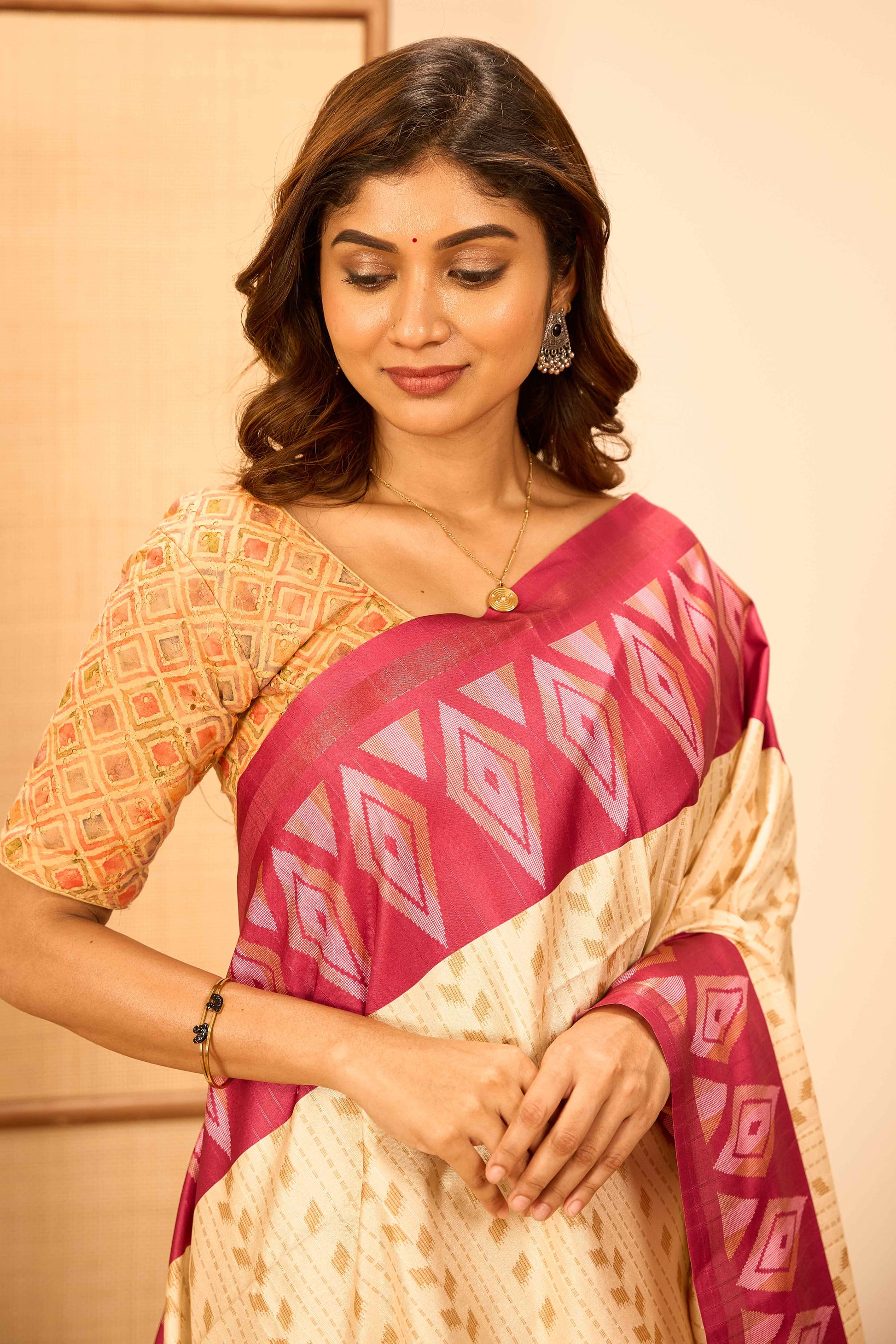 Pallu contrast styling saree