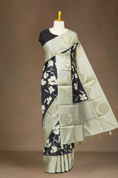 Pallu highlight contrast