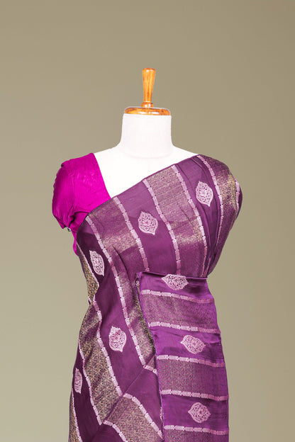 Pallu stripe accents