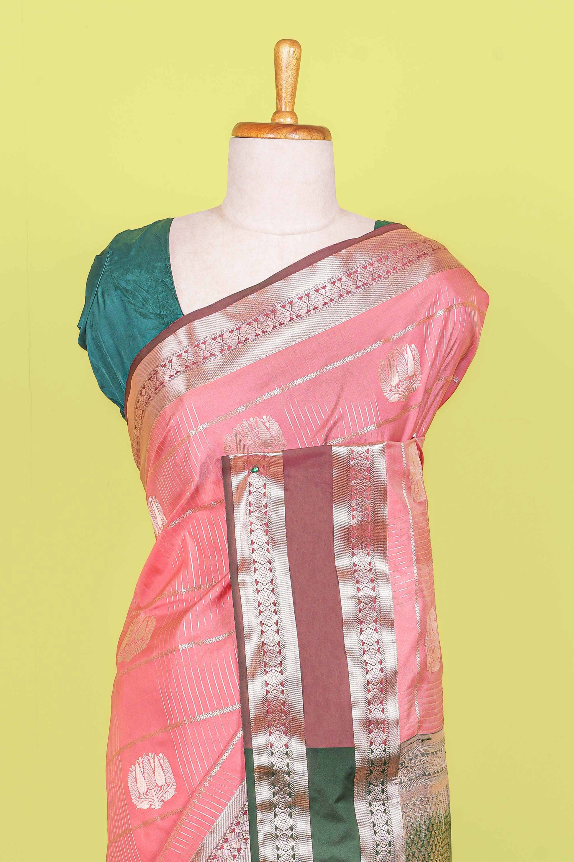 Peach luxury silk contrast pallu saree
