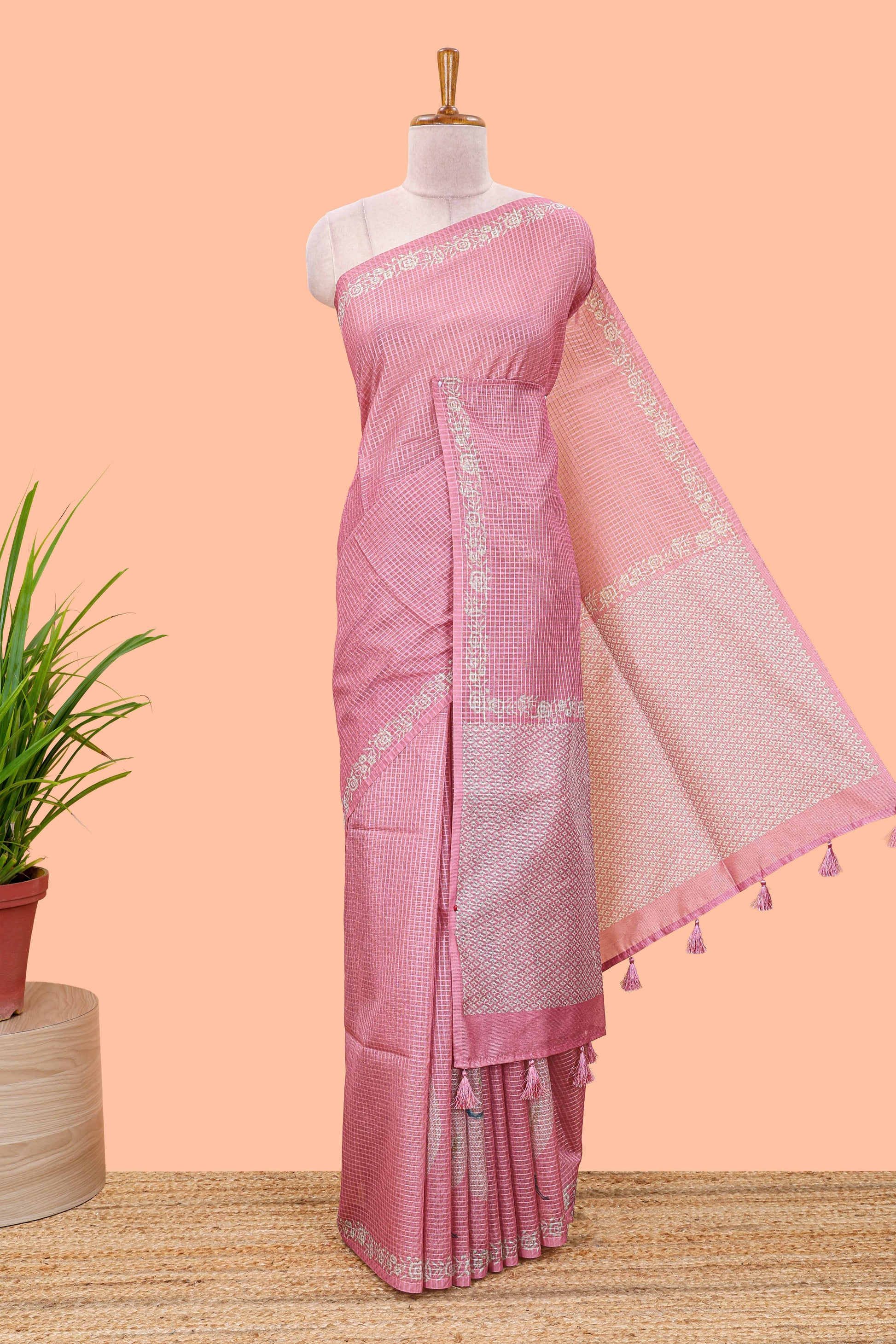 Pink featuring crane bird motif print and contrast pallu Kota cotton saree