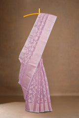 Pink saree with a subtle pattern 