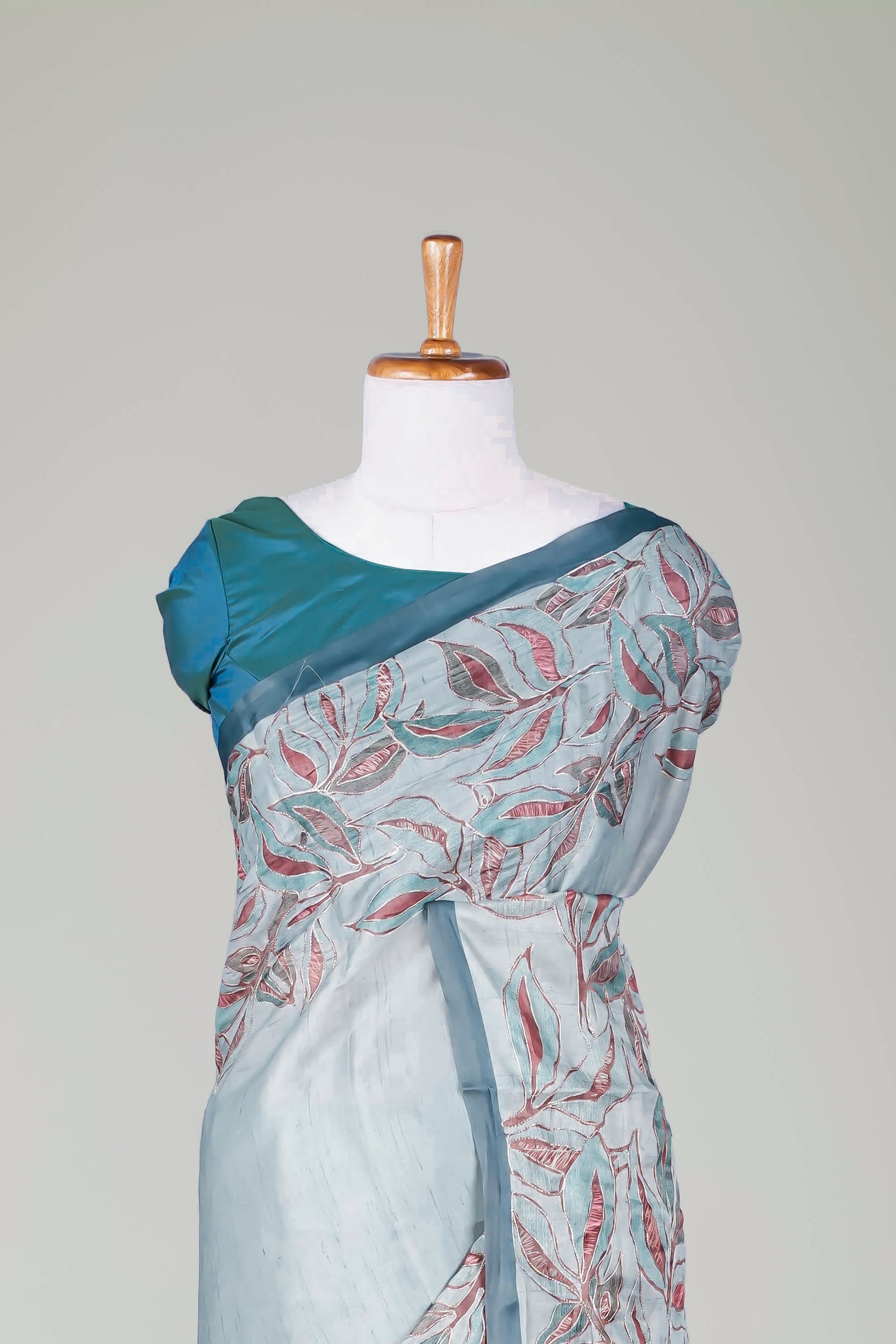 Printed pallu contrast