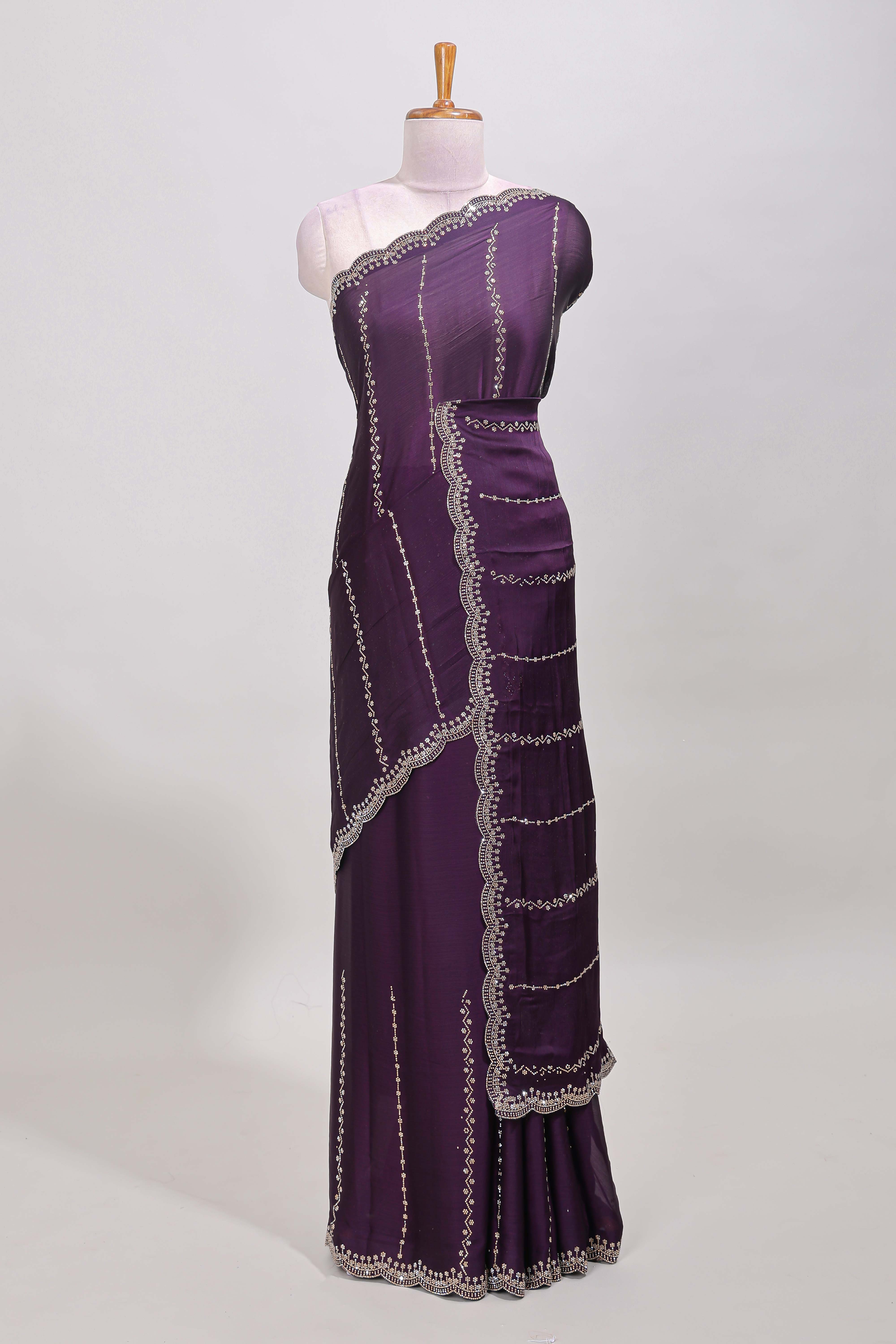 Purple color scallop border saree