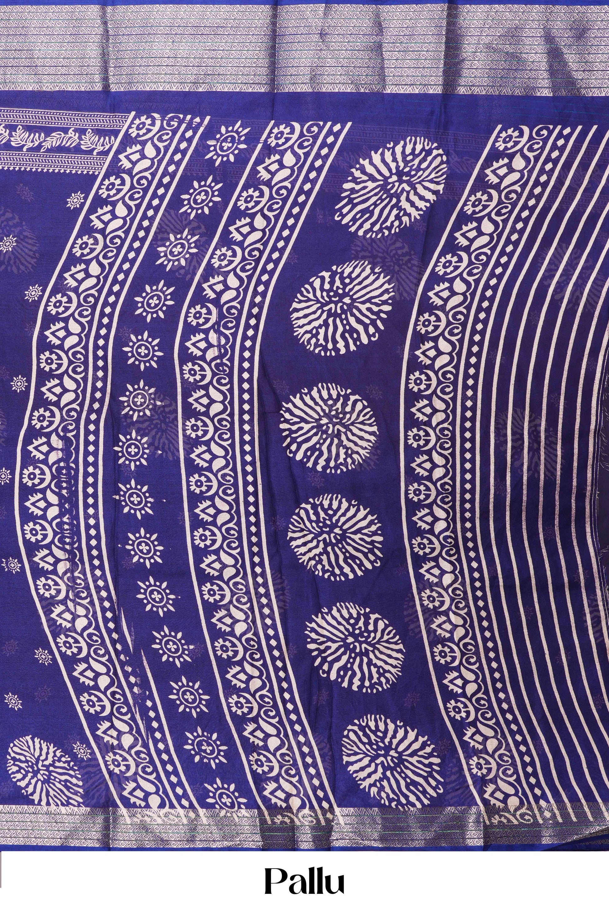 Refined festive drape