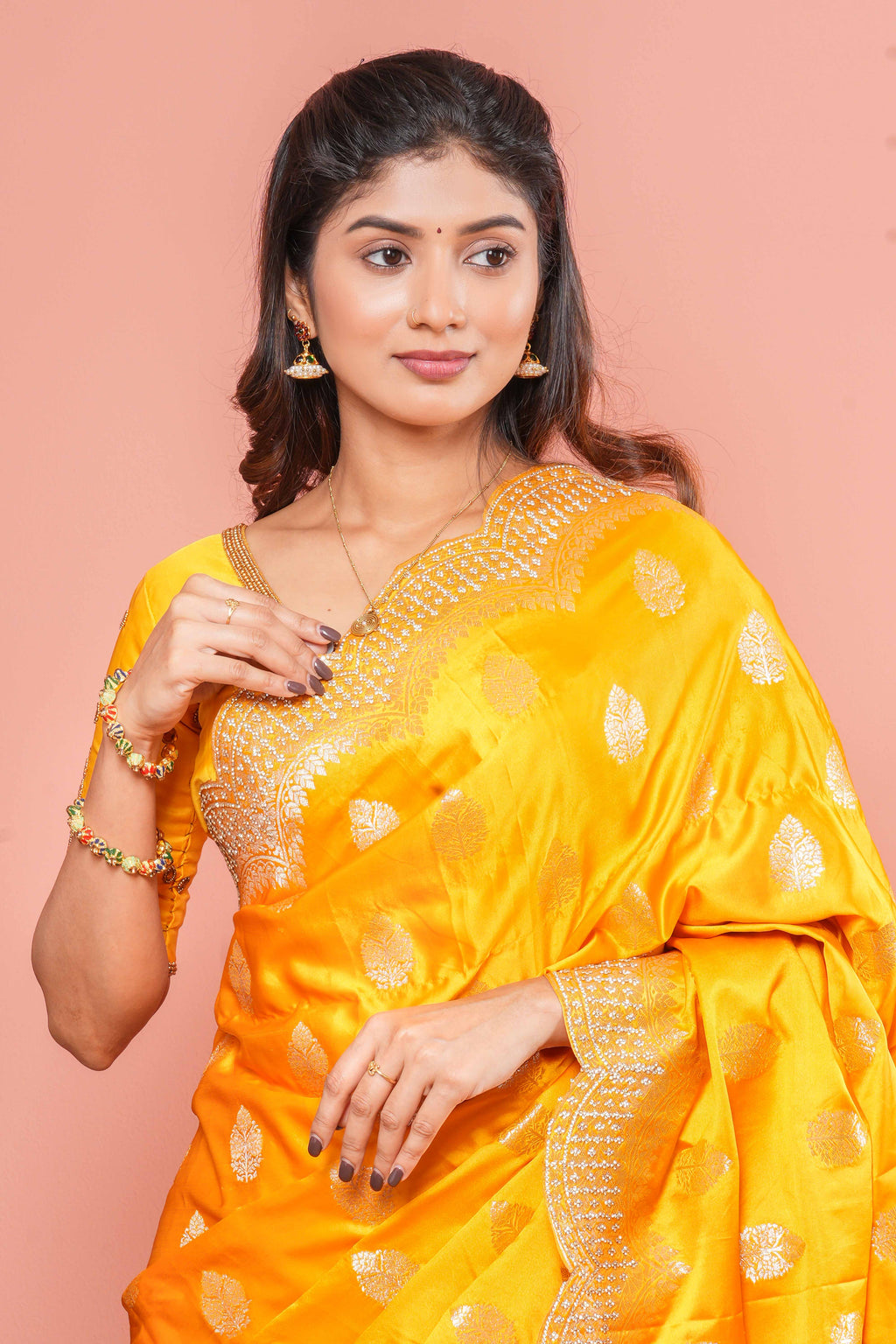 Rich yellow festive finish