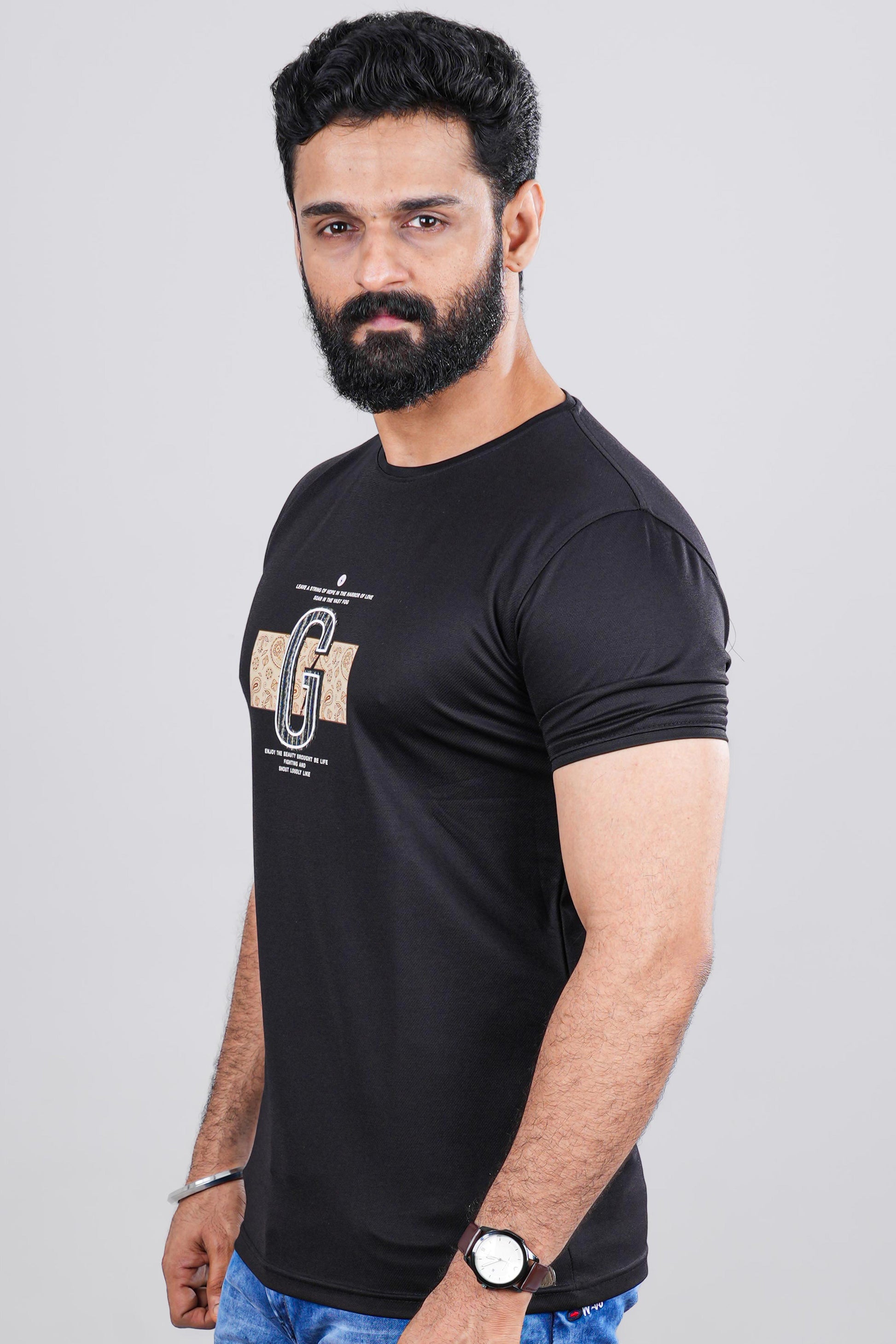 Round neck casual tee