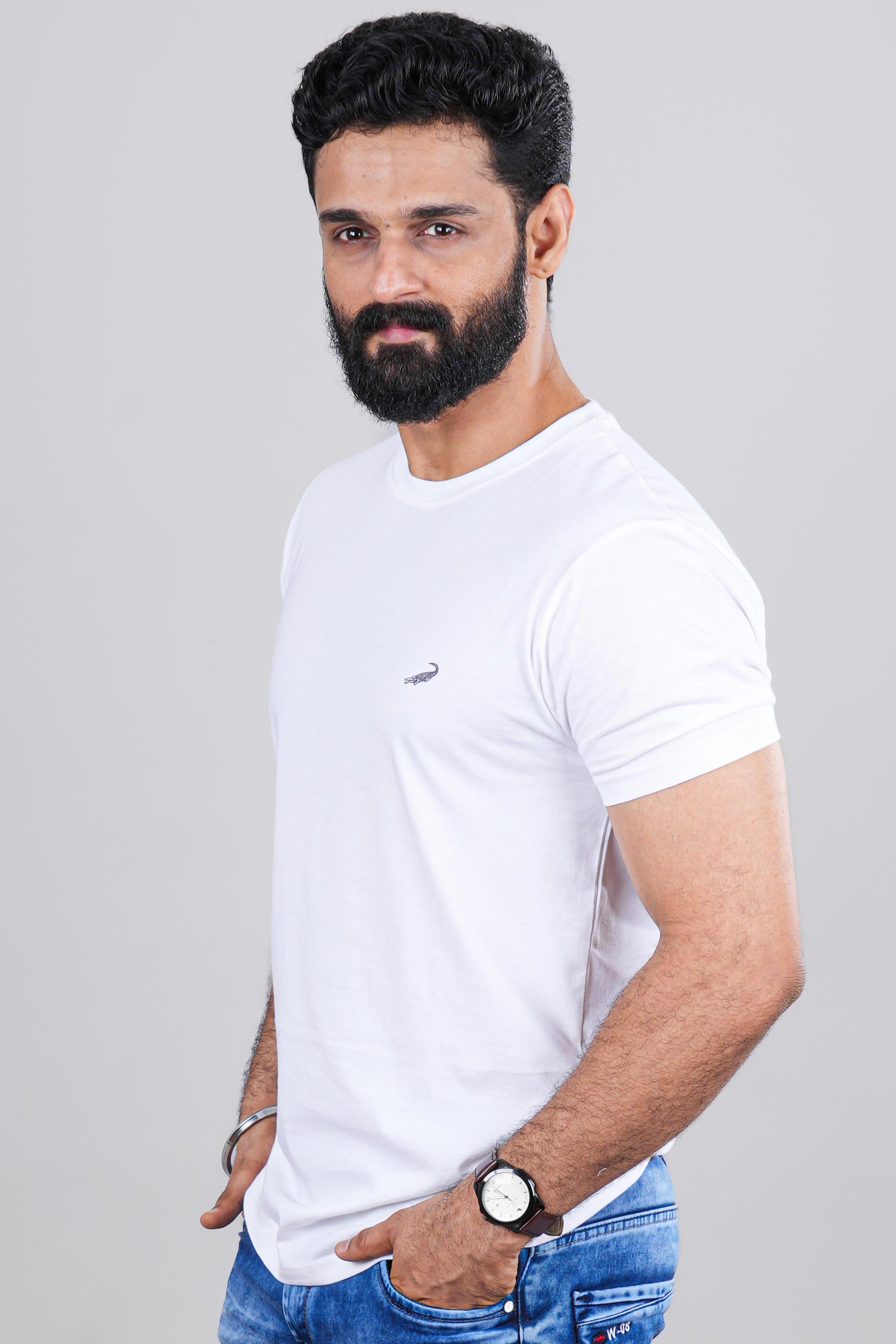 Round neck everyday tee