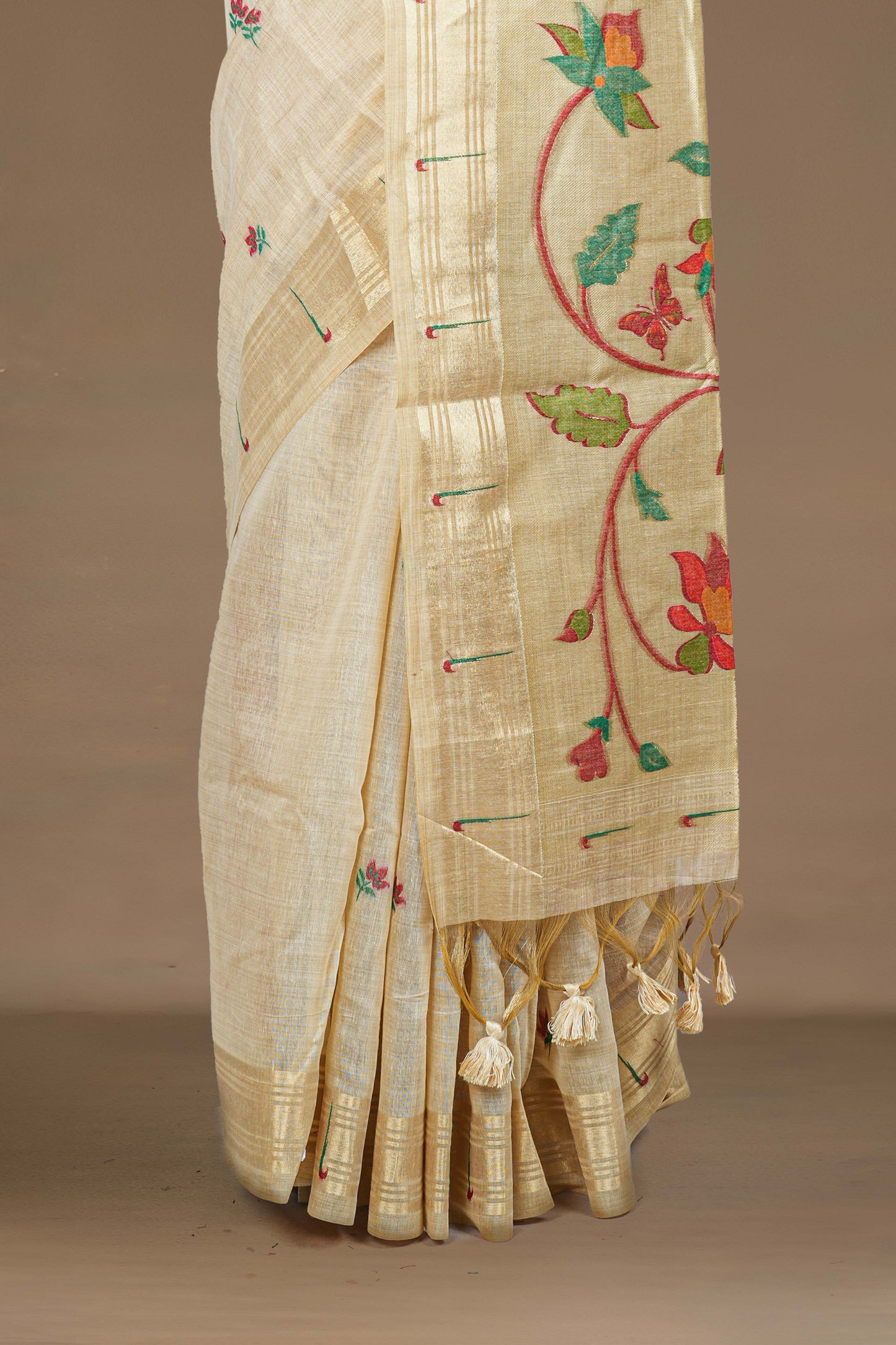 Sandal elegant motif saree