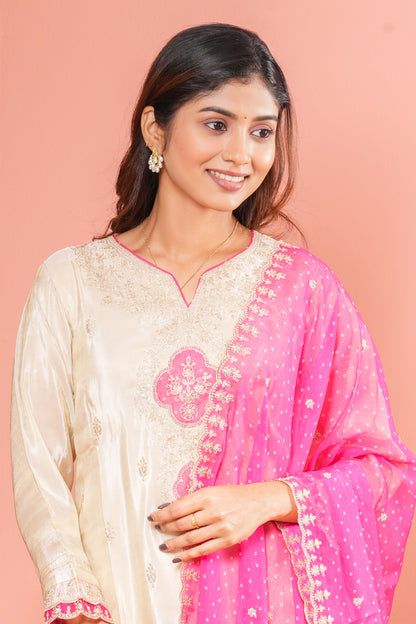 Sandal ethnic suit with zari detail