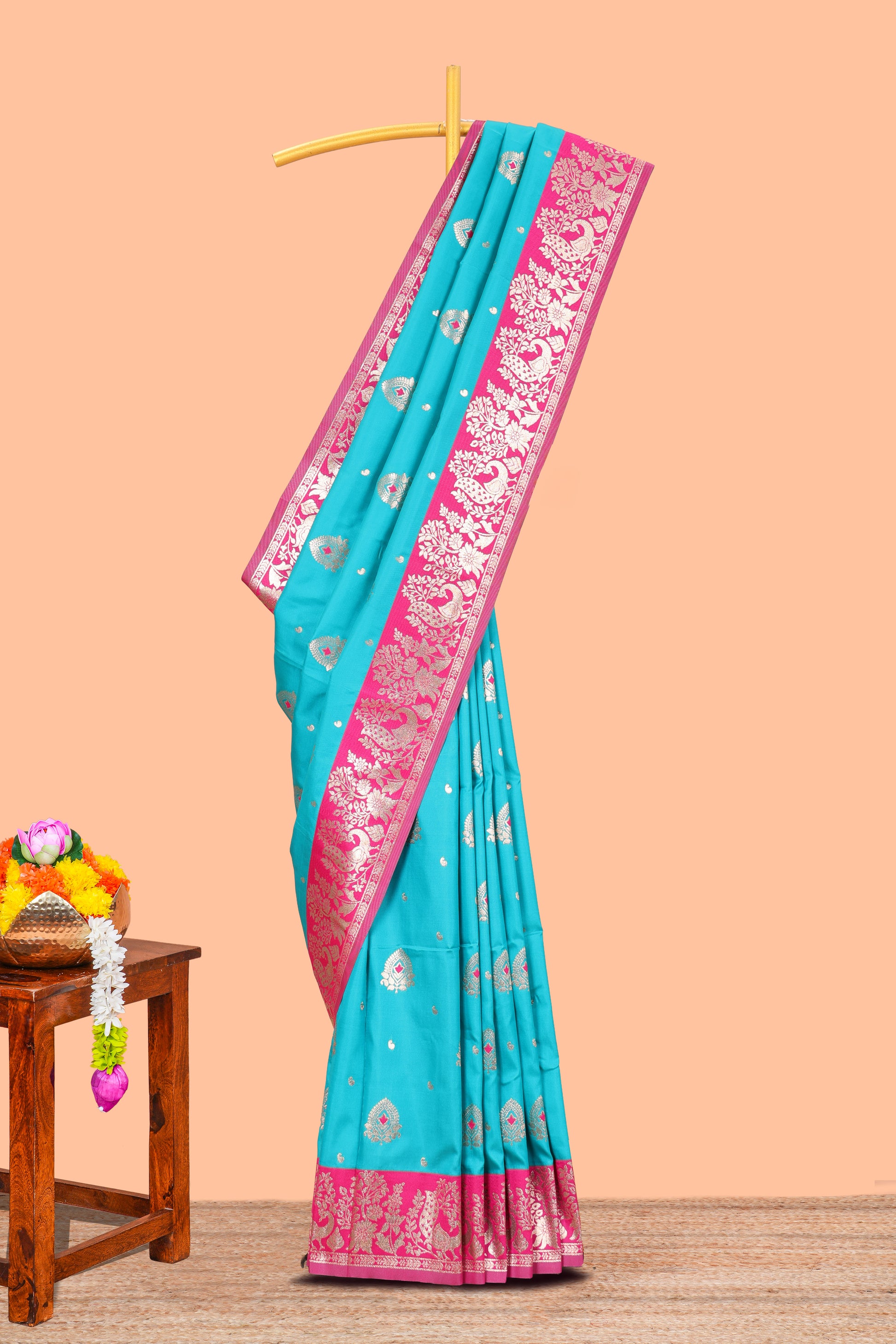 Semi soft silk mango border saree