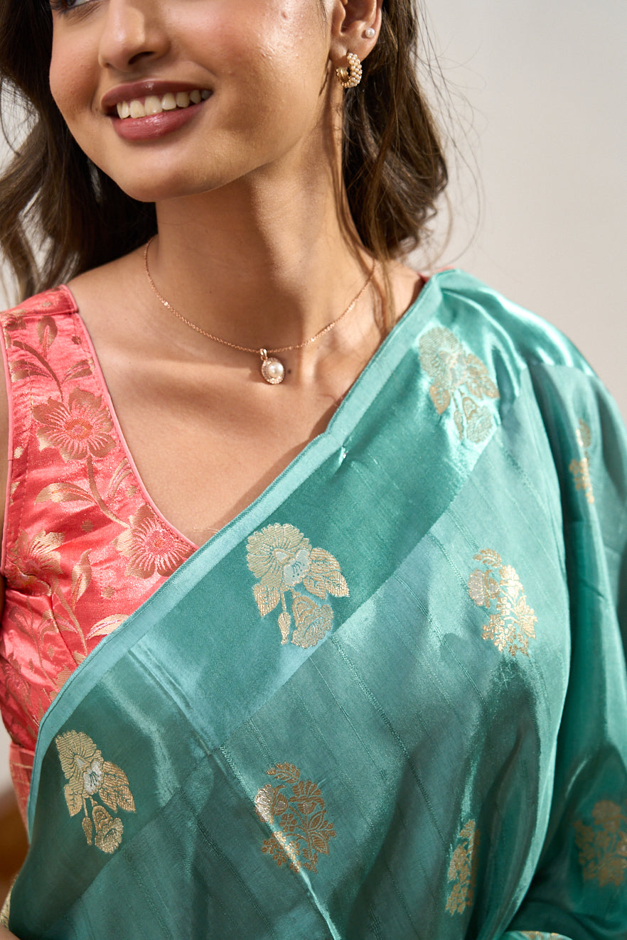 Shimmering fabric texture