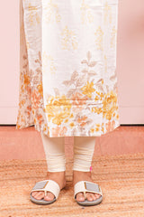 Soft everyday traditional outfit
