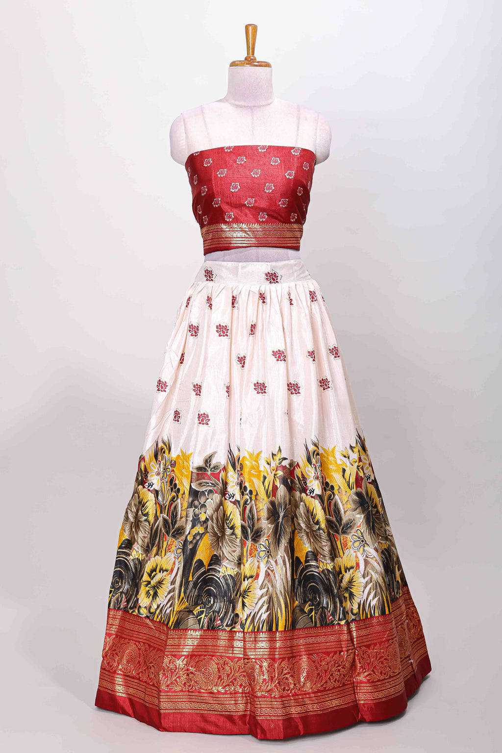 Traditional red dhavani celebration wear