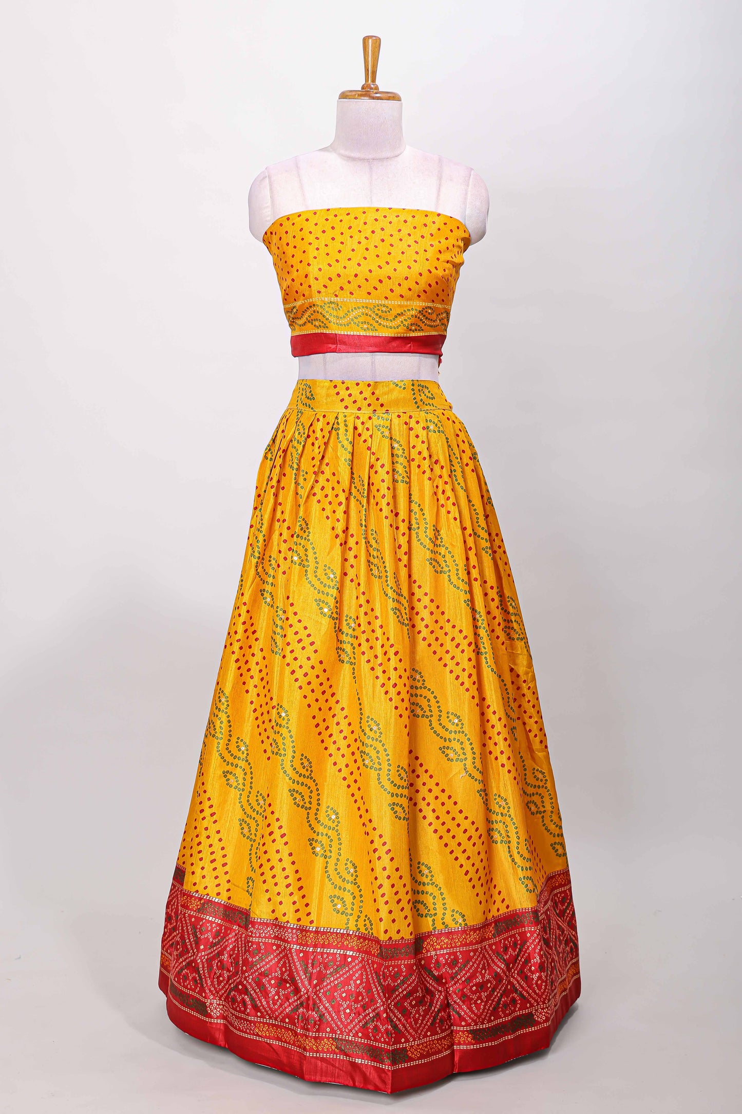 Traditional yellow dhavani wear