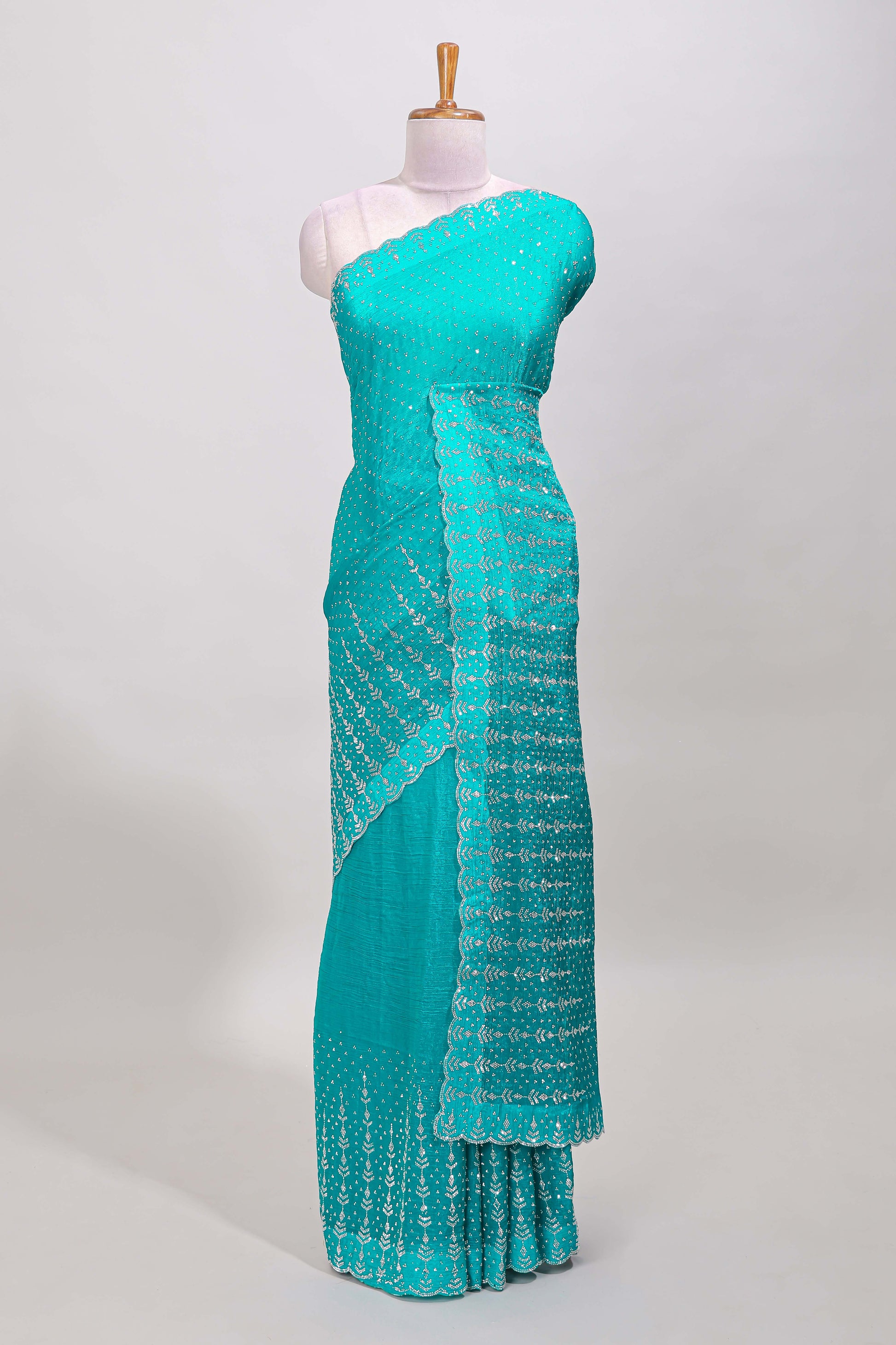 Turquoise scallop border saree