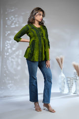 Forest Green Shibori Tie-Dye Print Short Kurti with Vertical Stripes, 3/4 Sleeves & Tassel Tie-Up Neck