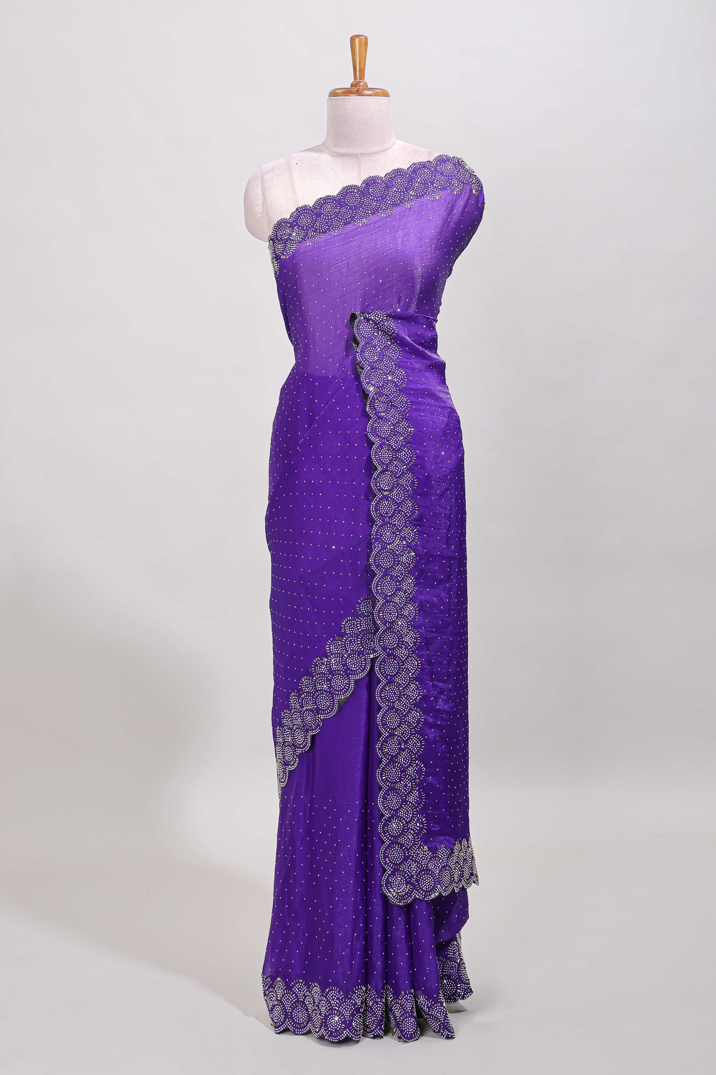 Violet scallop border saree