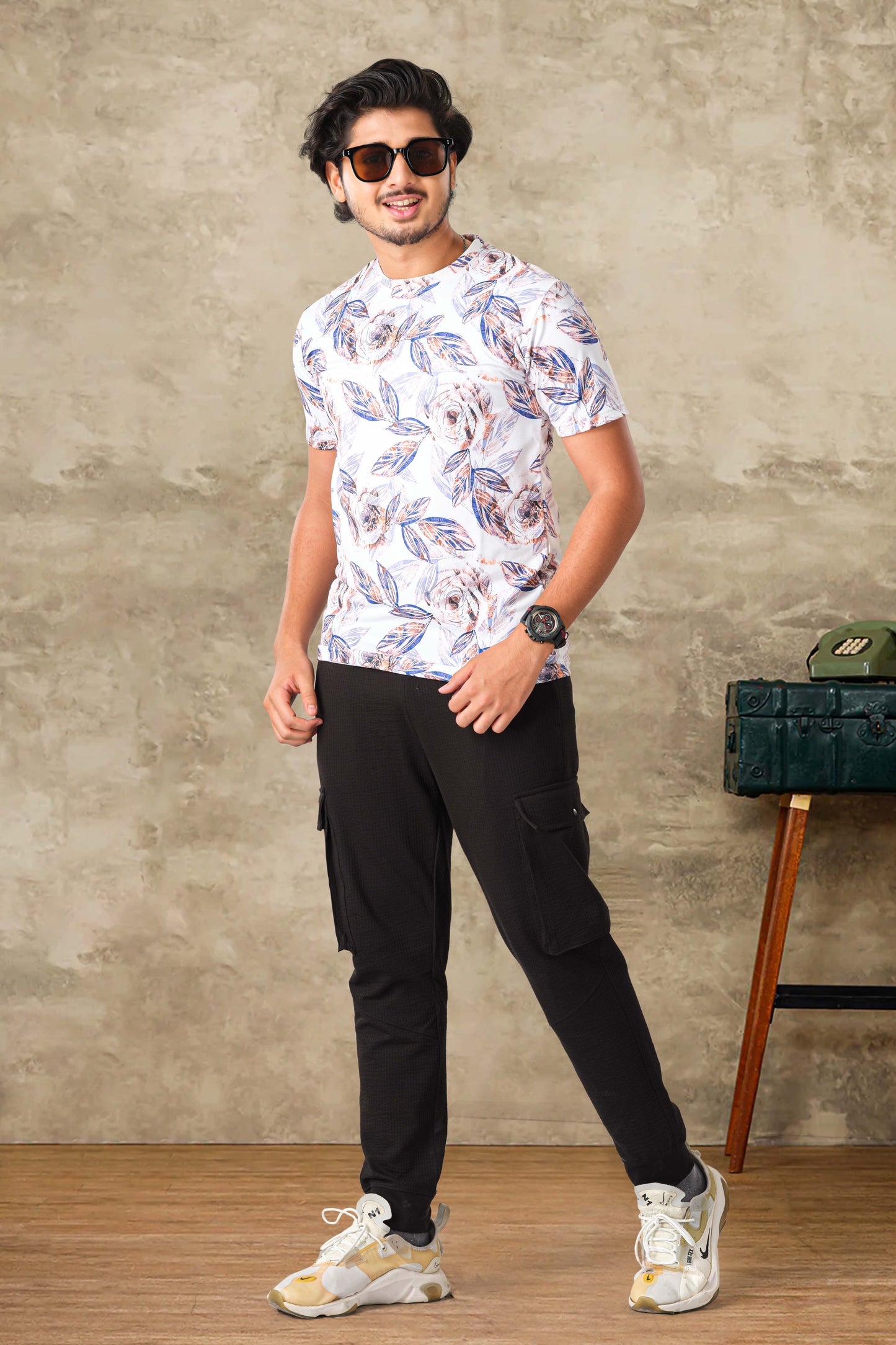 White graphic print tshirt