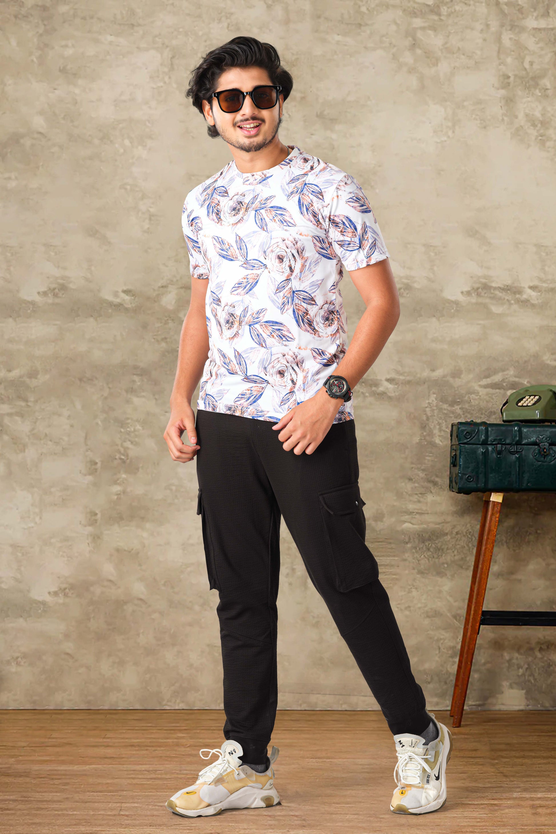 White graphic print tshirt