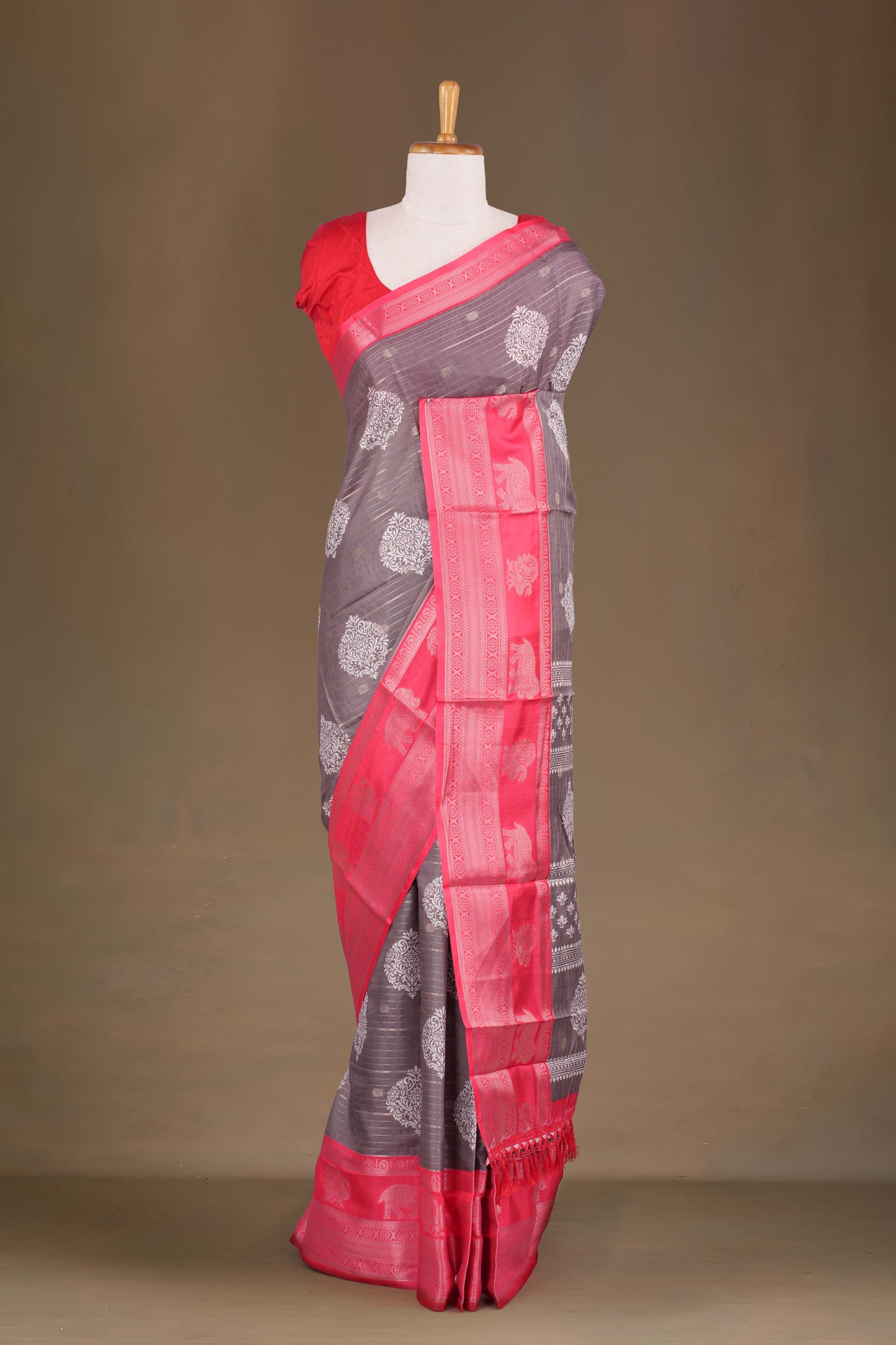 White silver motif design