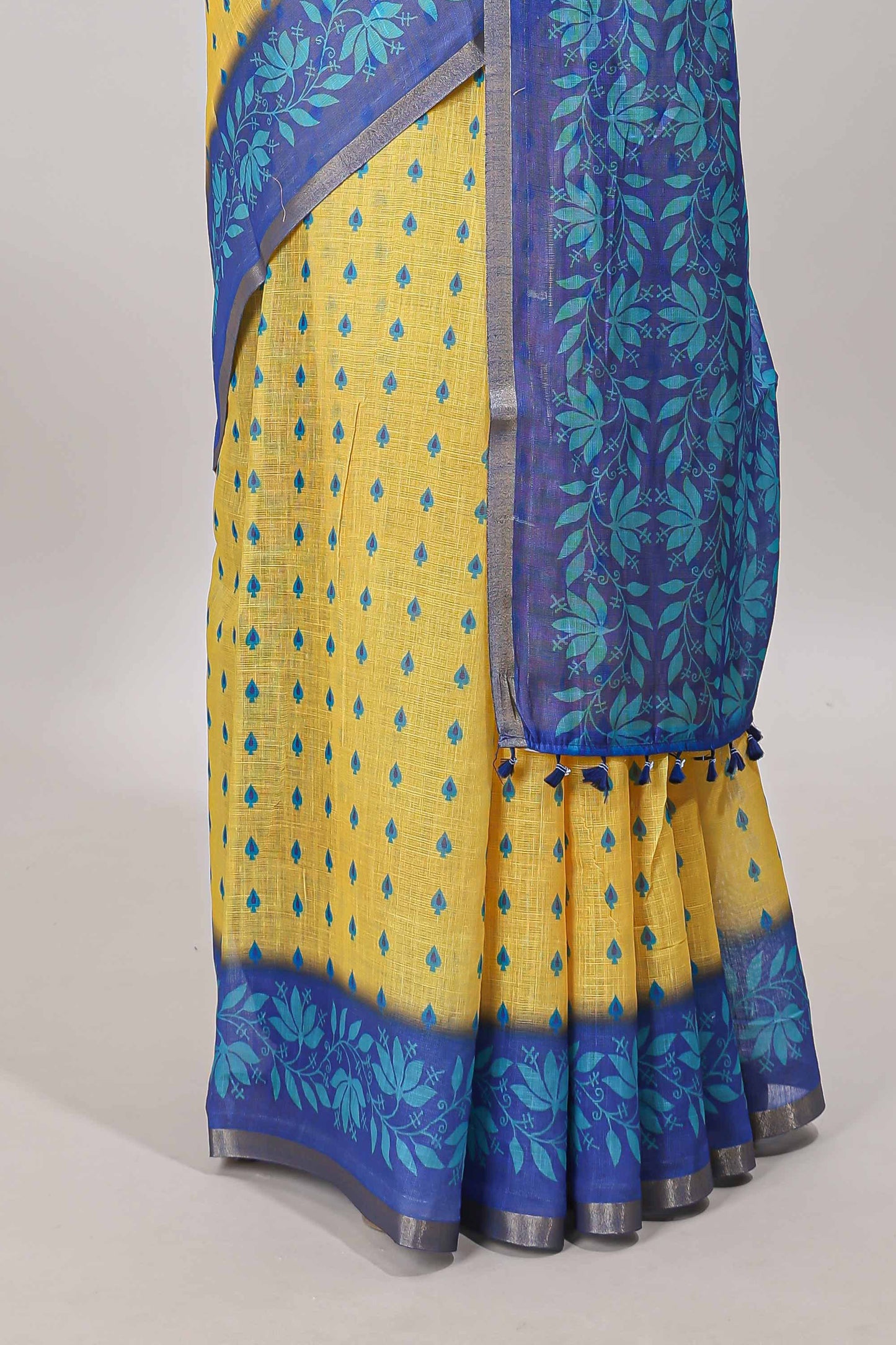 Yellow printed pallu saree 
