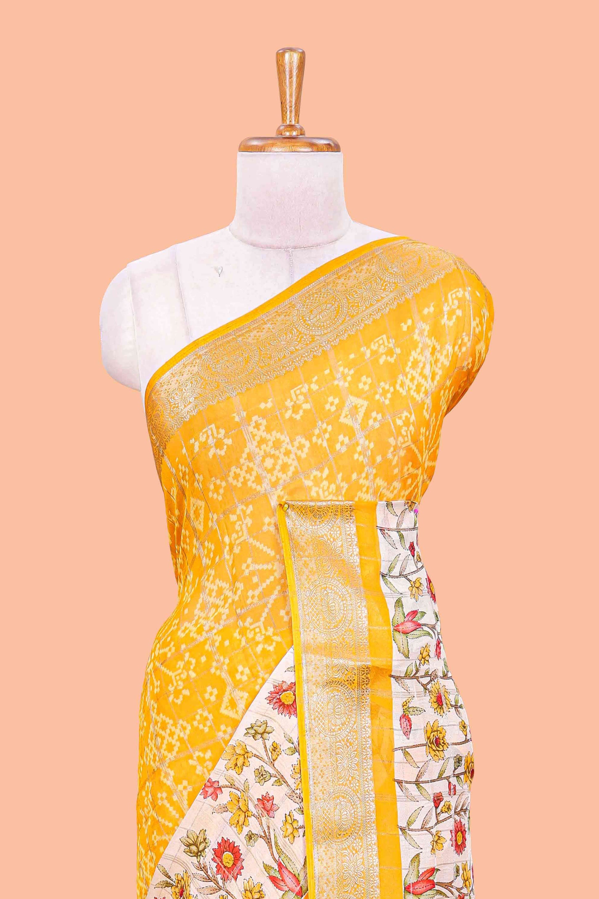 Zari border accents