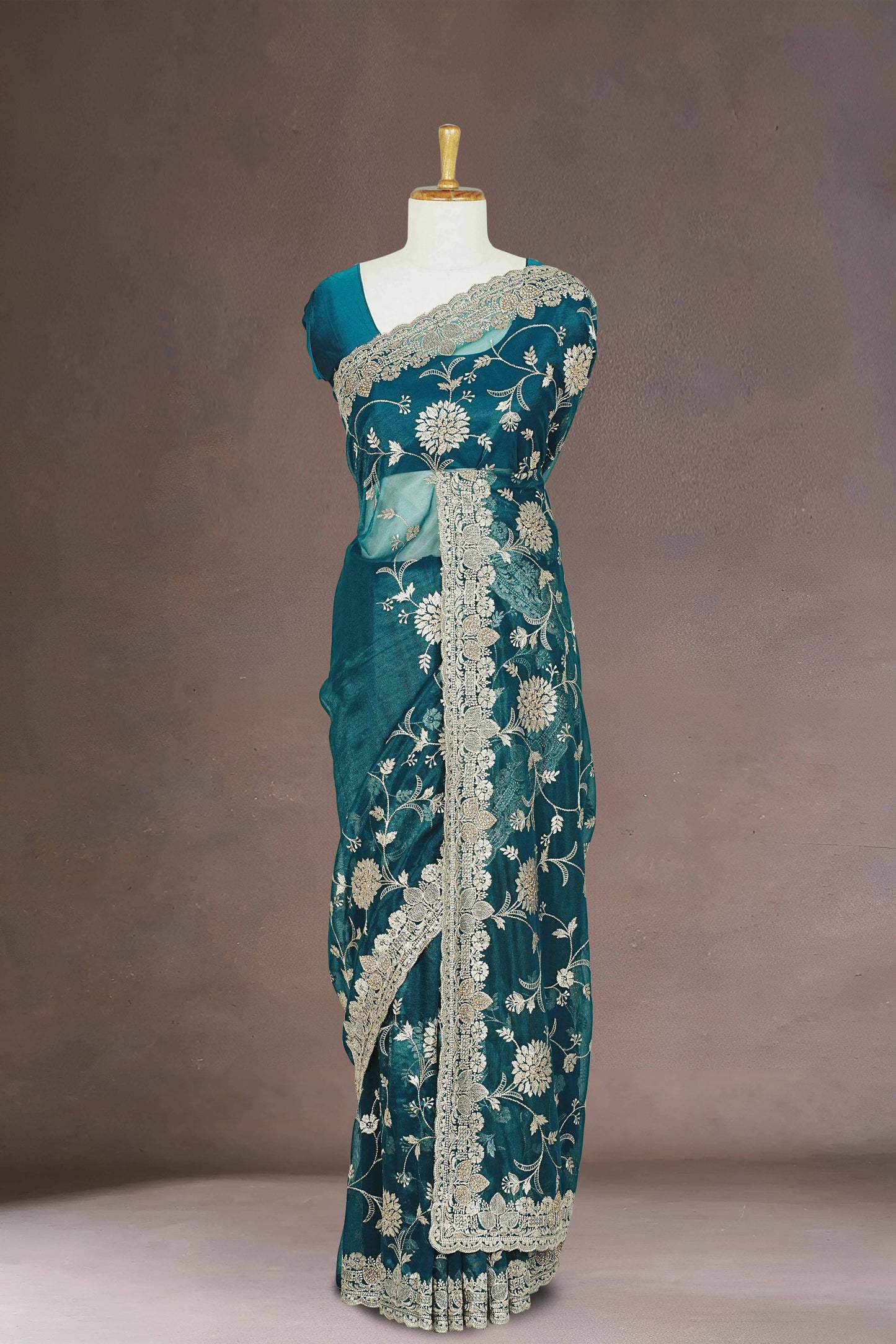 Zari embroidered detailing
