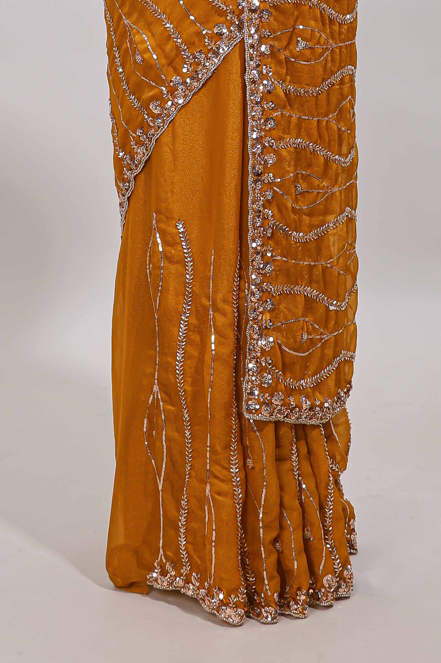  border design detail saree