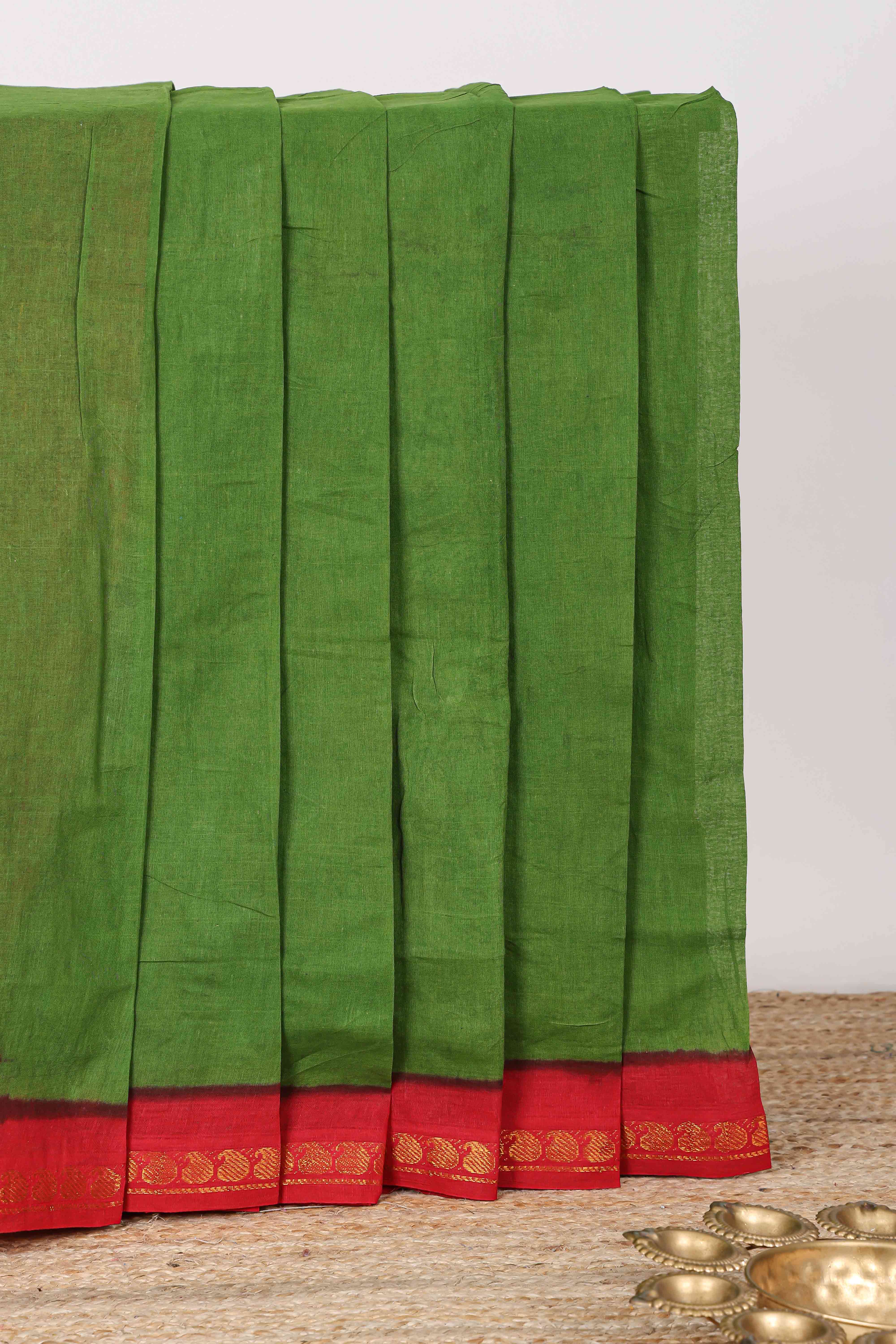 decorative pallu design soft breathable cotton
