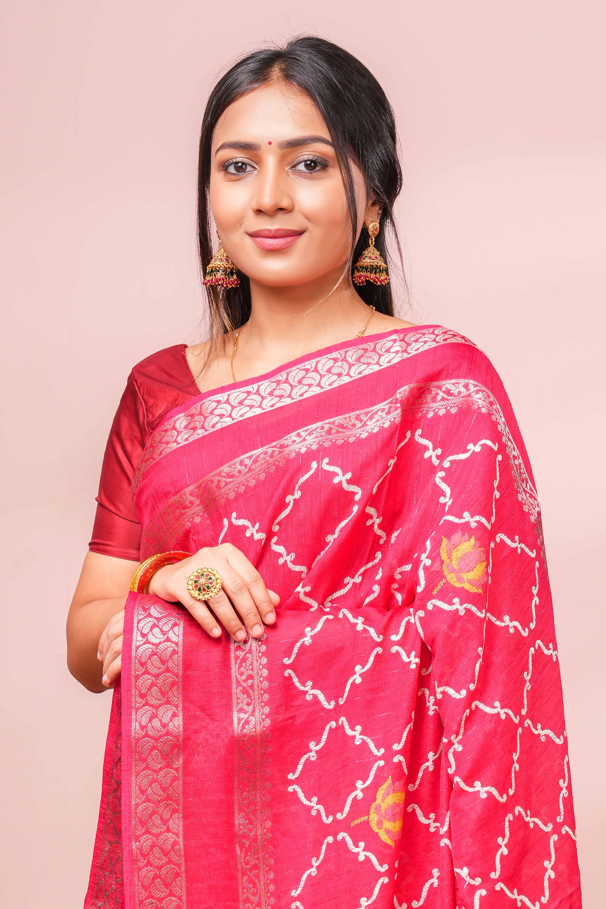  dola silk zari border