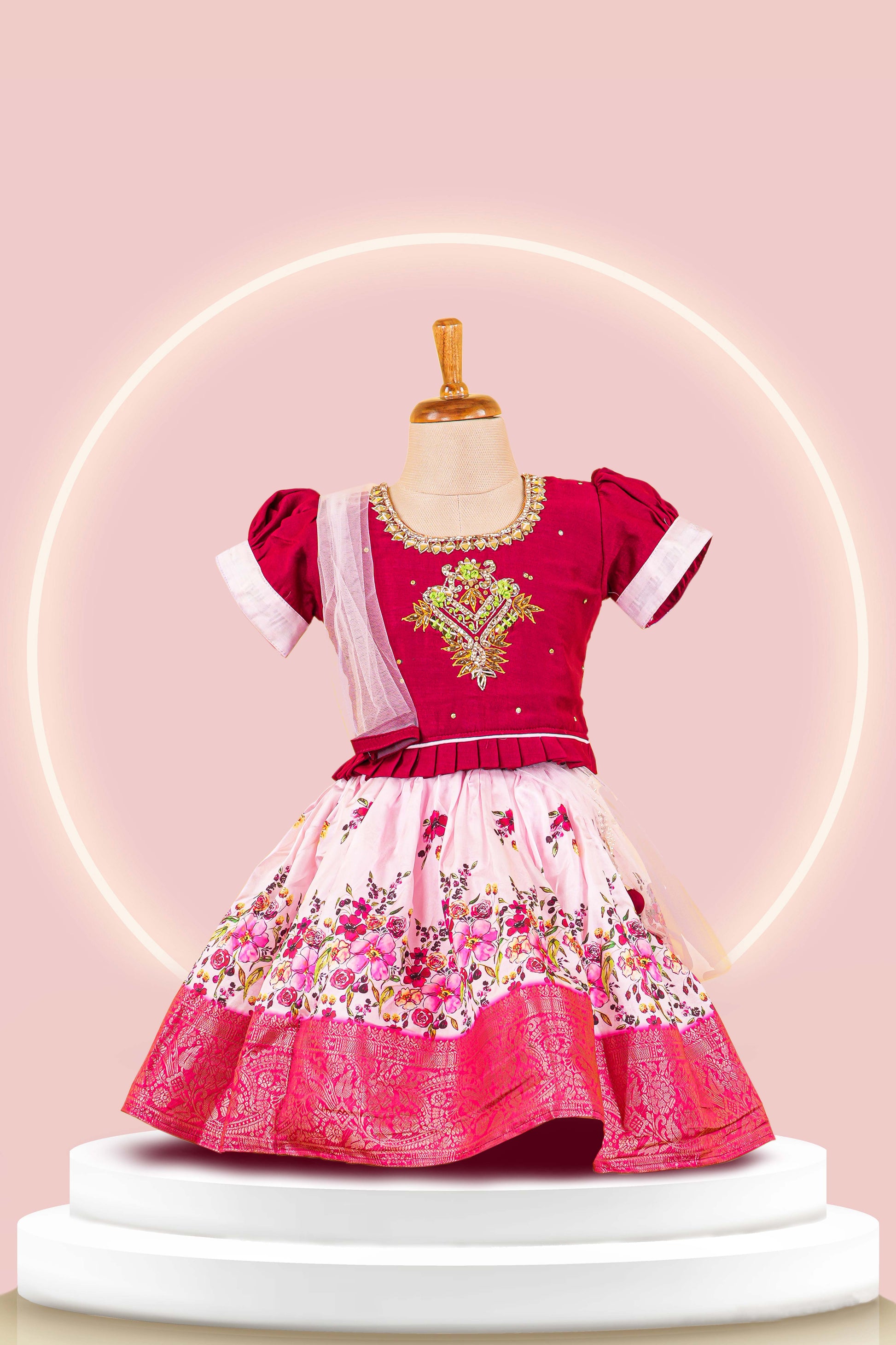 embroidered lehenga designgi