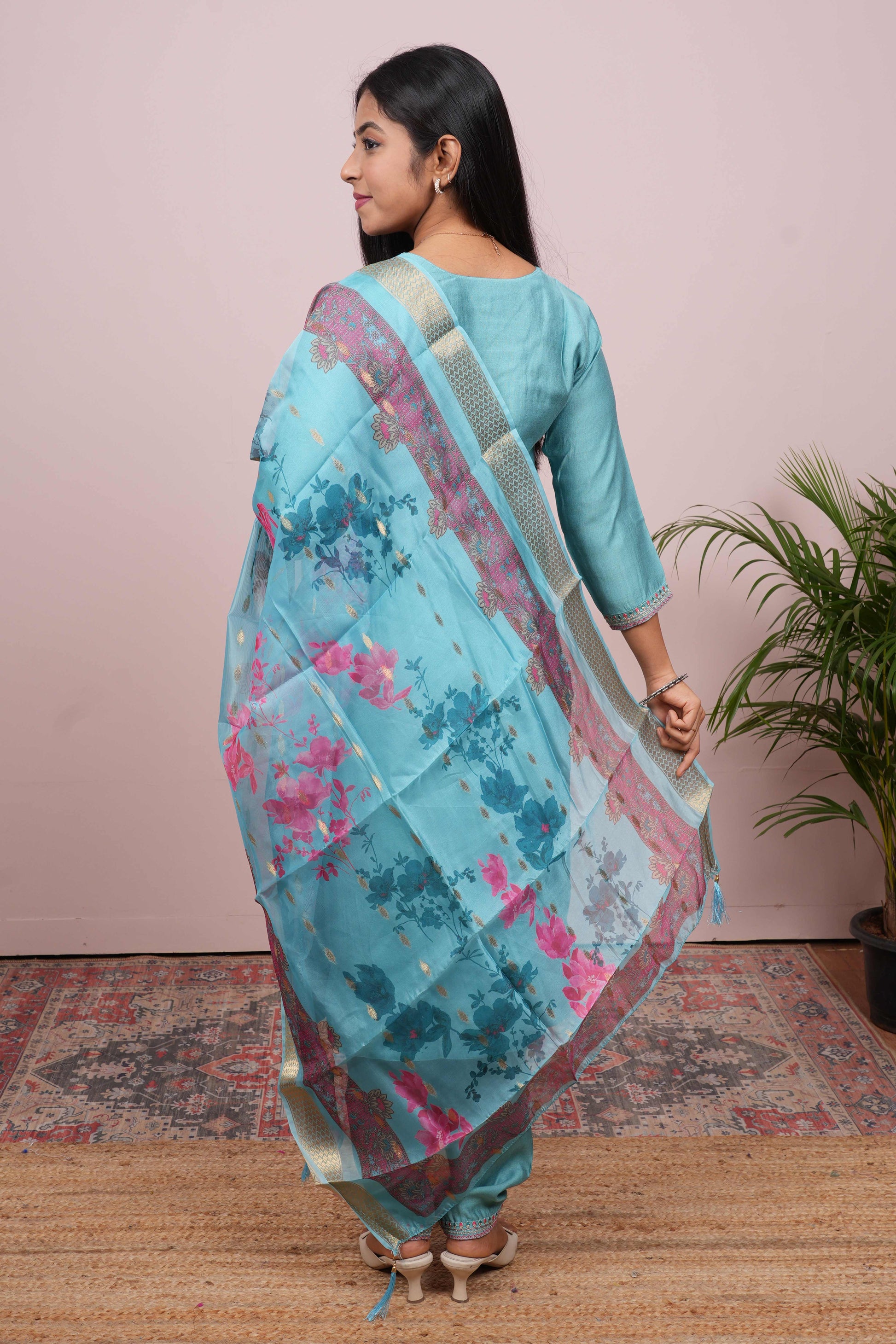  festive ethnic outfit