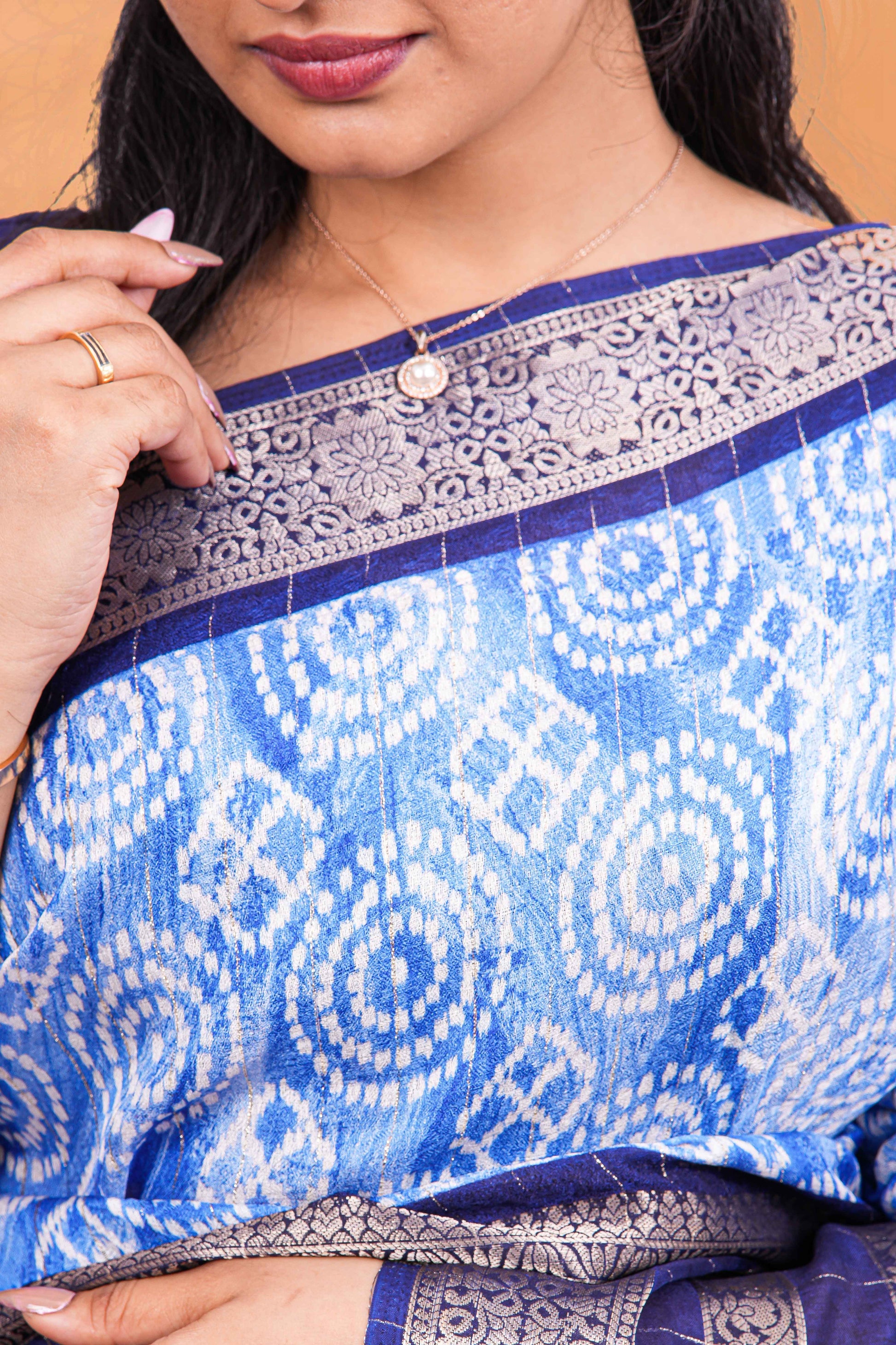 golden Zari border accent 