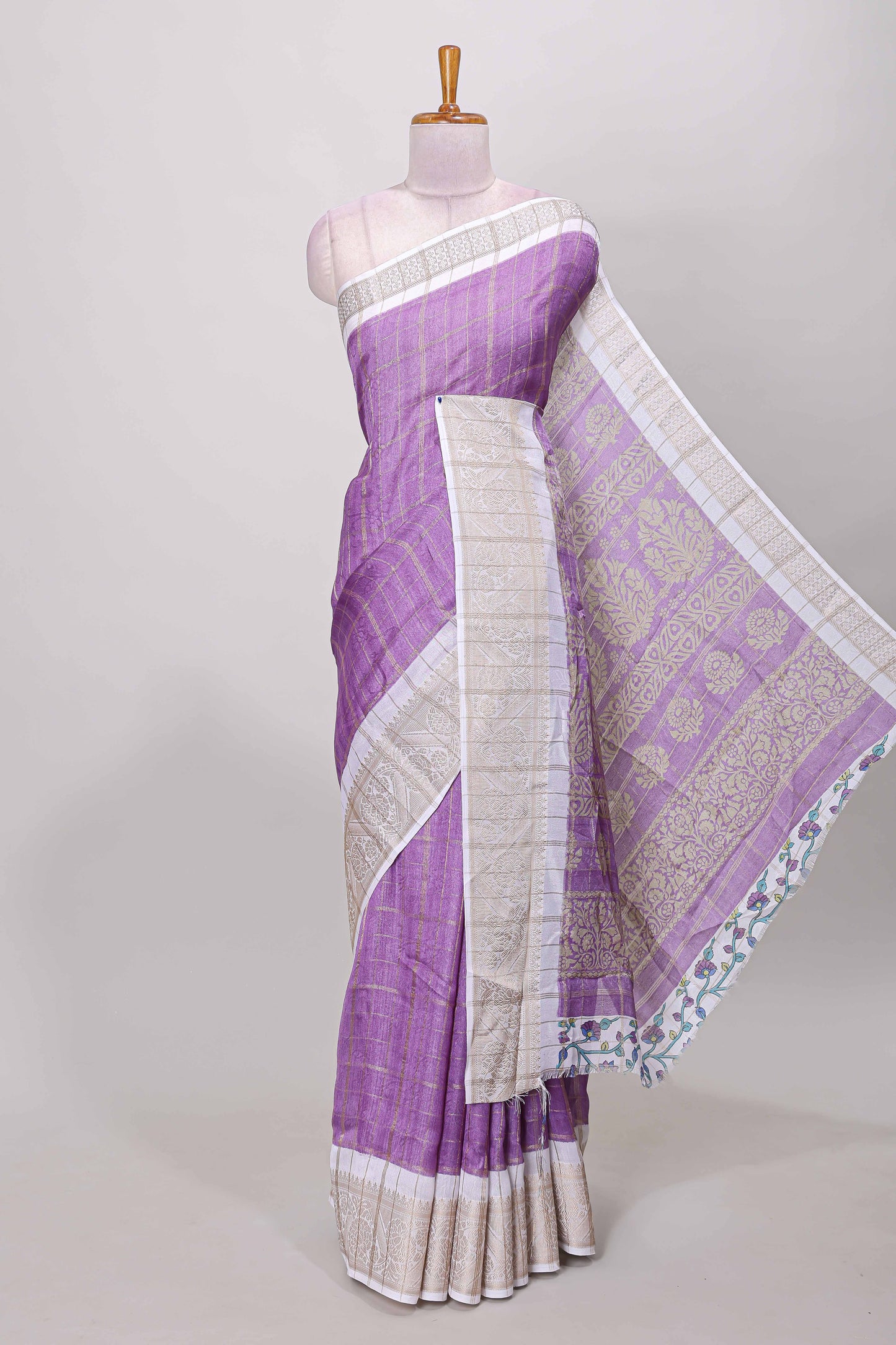 lavender marsh mellow saree