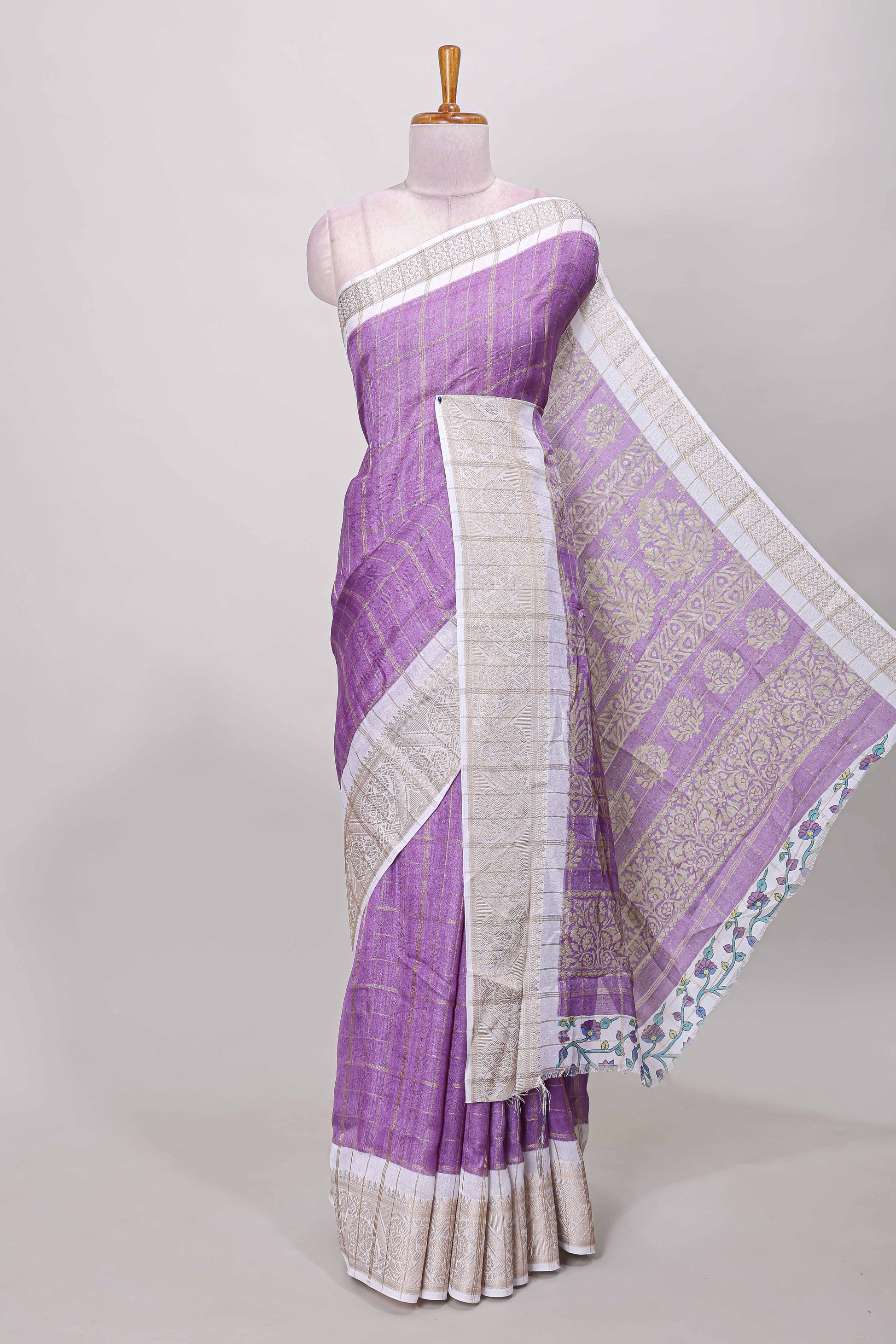lavender marsh mellow saree